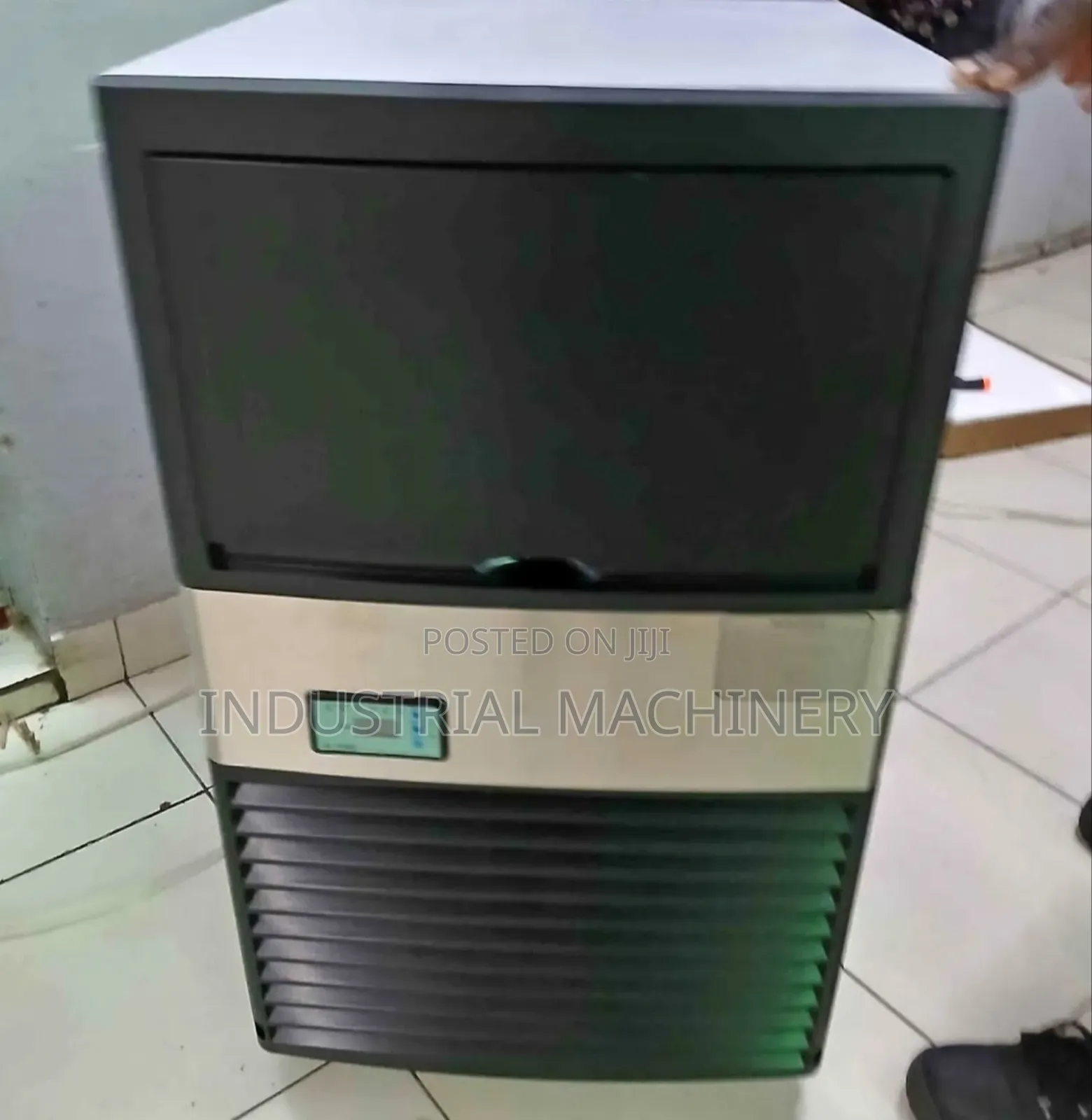 Ice Cube Maker 50 KGS ( Commercial) .