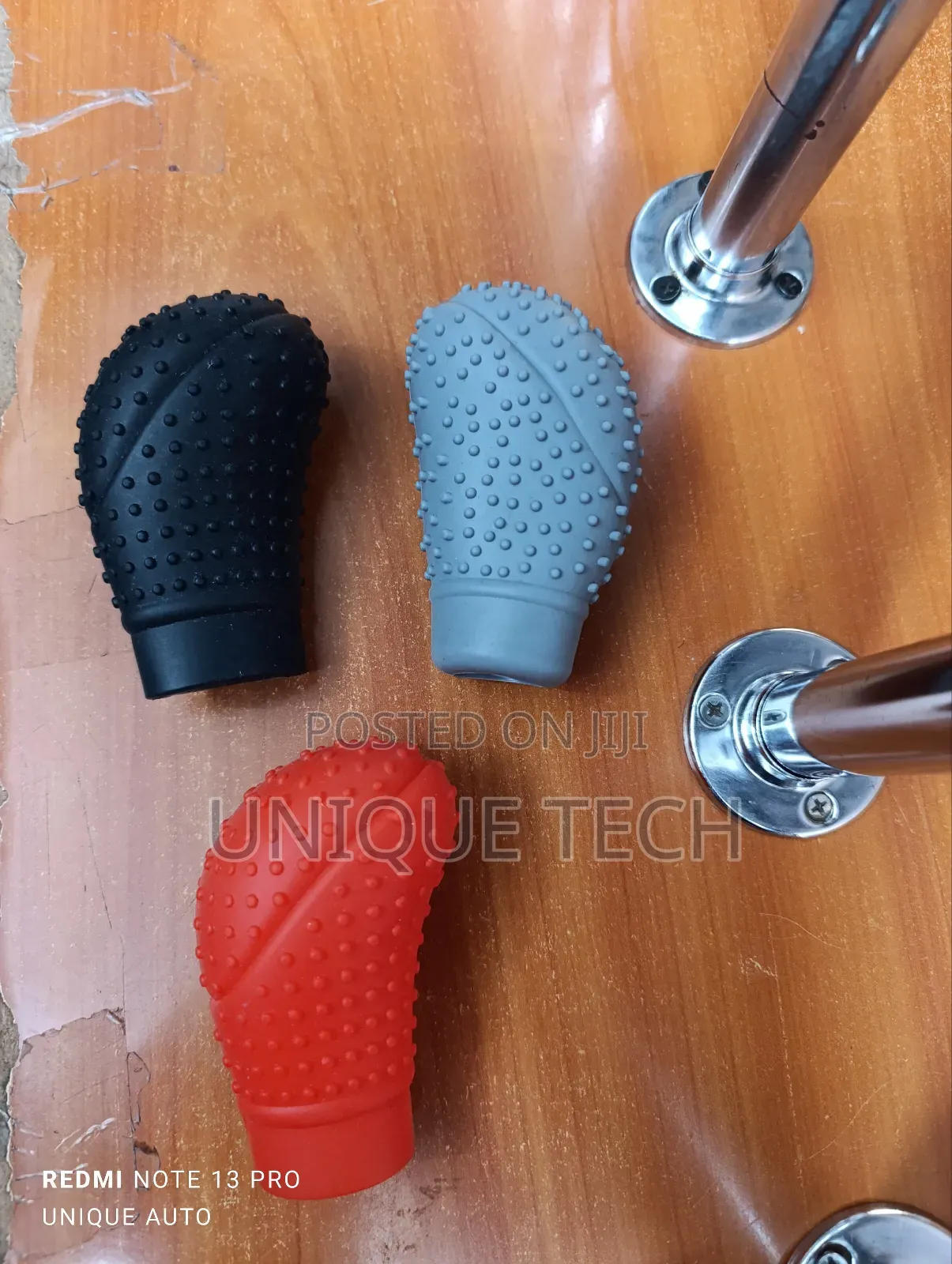 Anti-Slip Silicone Gear Shift Knob Cover (1 Pc )