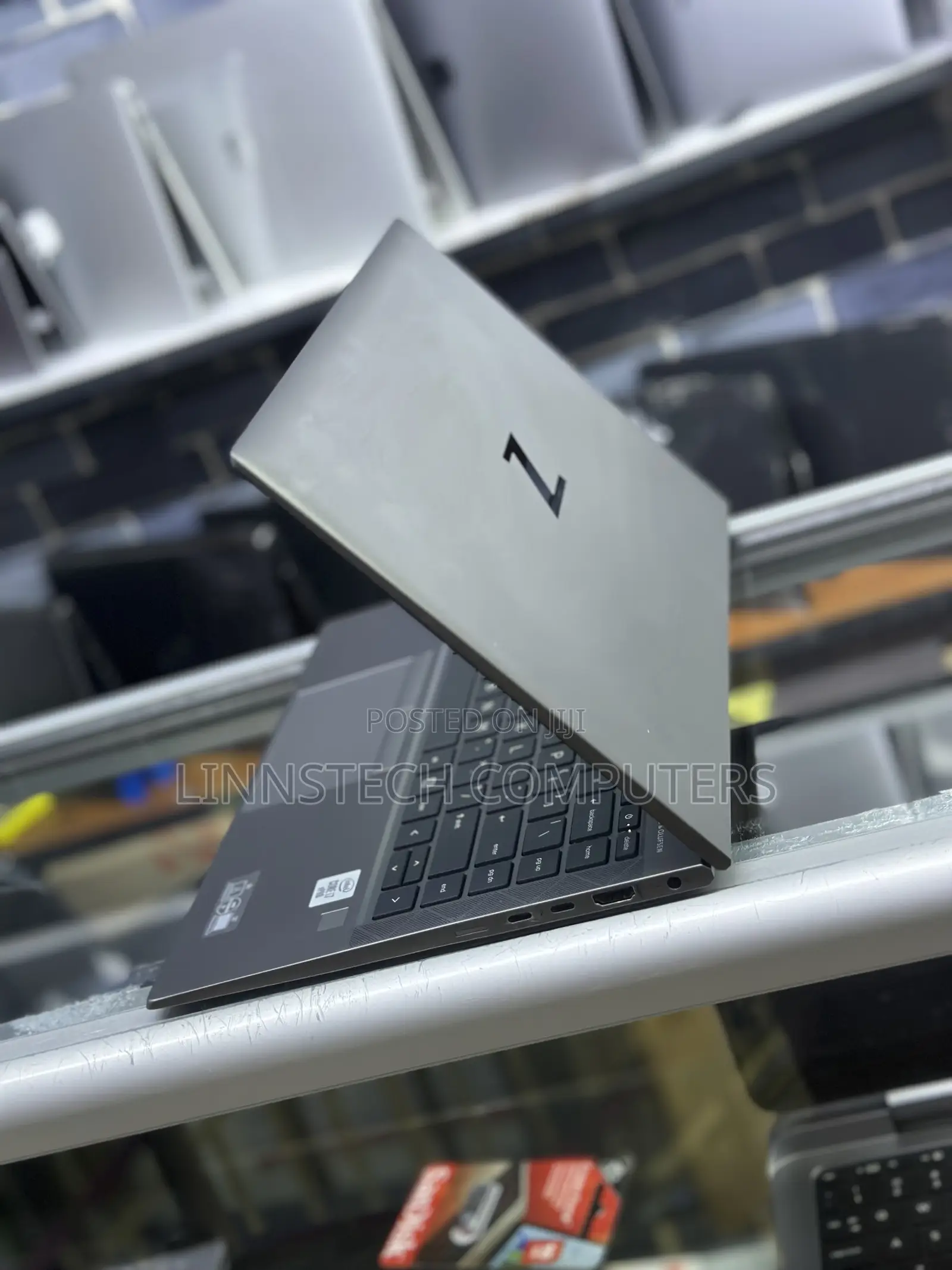 Laptop HP ZBook Firefly 14 G7 16GB Intel Core i7 SSD 256GB