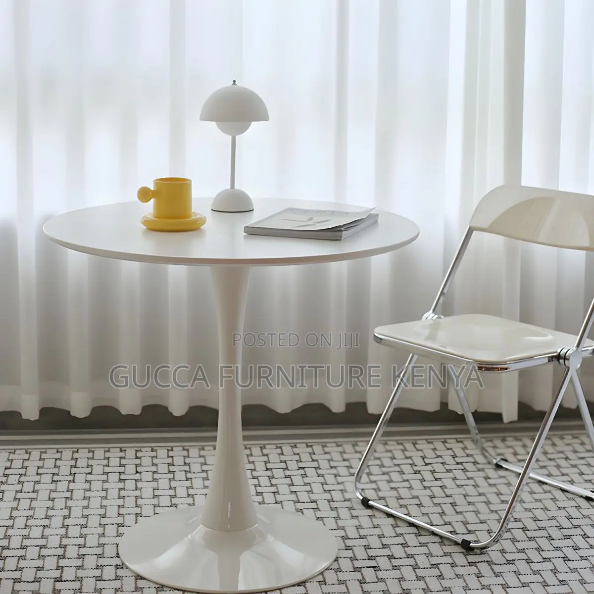 Dining Tables:Round Top Shape Cocktail Table for Home Office