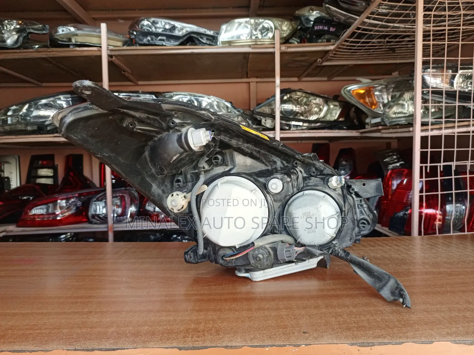 Toyota Wish Old Model Left Zenon Front Light