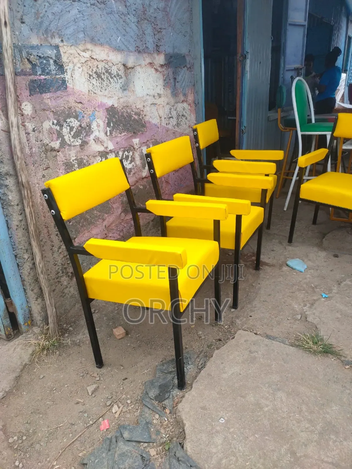 Simple Salon / Manicure Seat