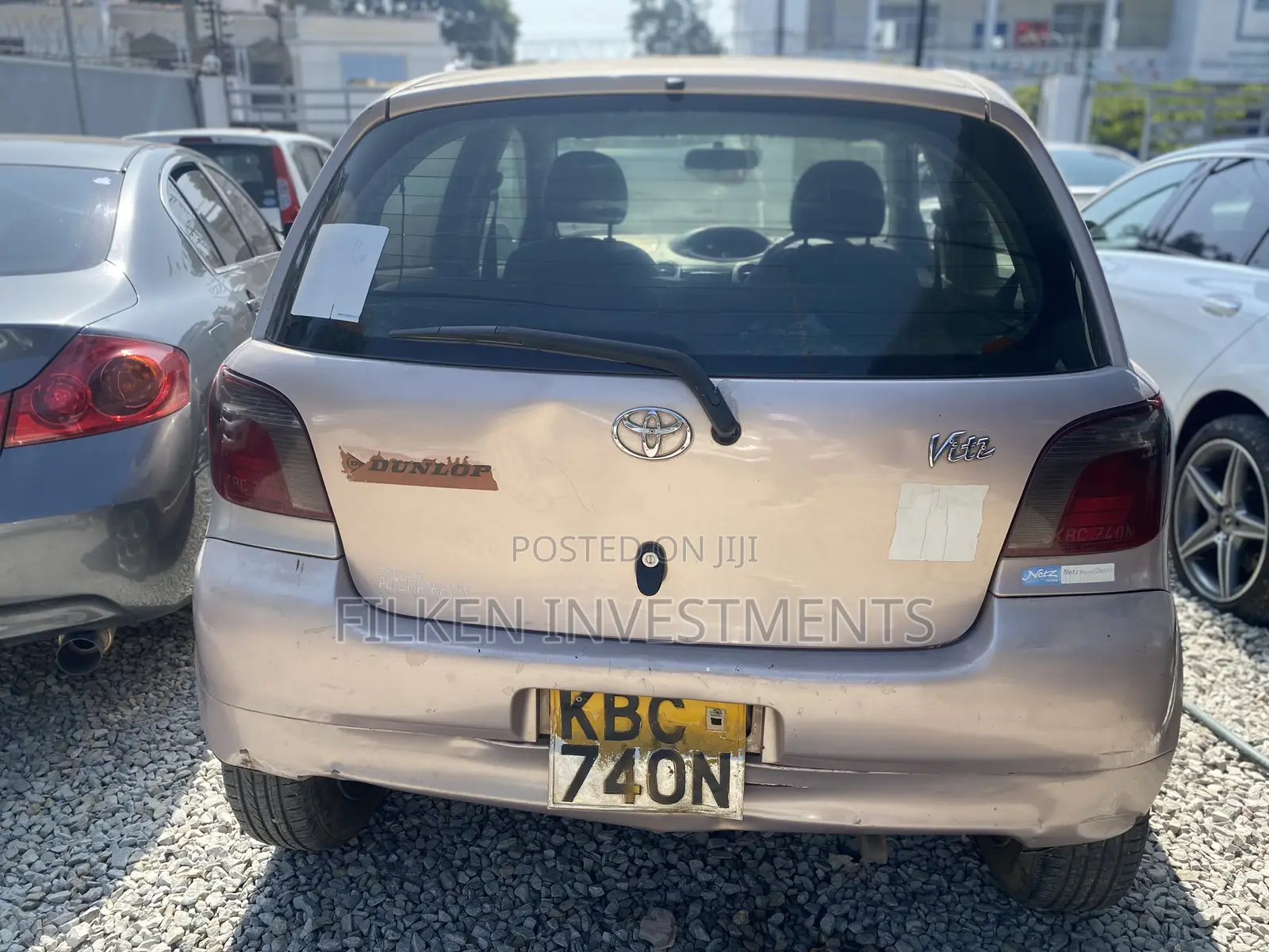 Toyota Vitz 1.3 FWD 5dr 2004 Pink