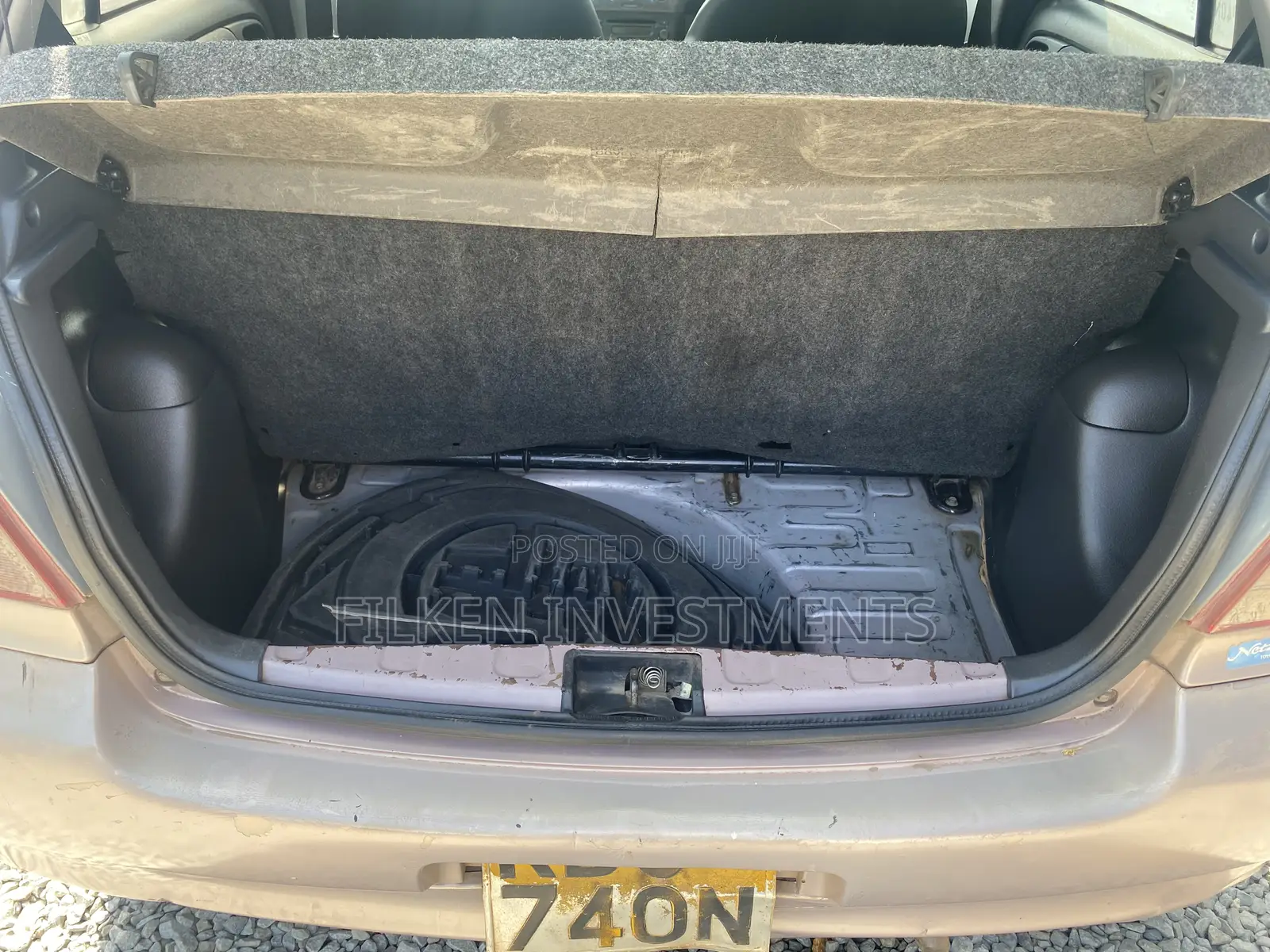 Toyota Vitz 1.3 FWD 5dr 2004 Pink
