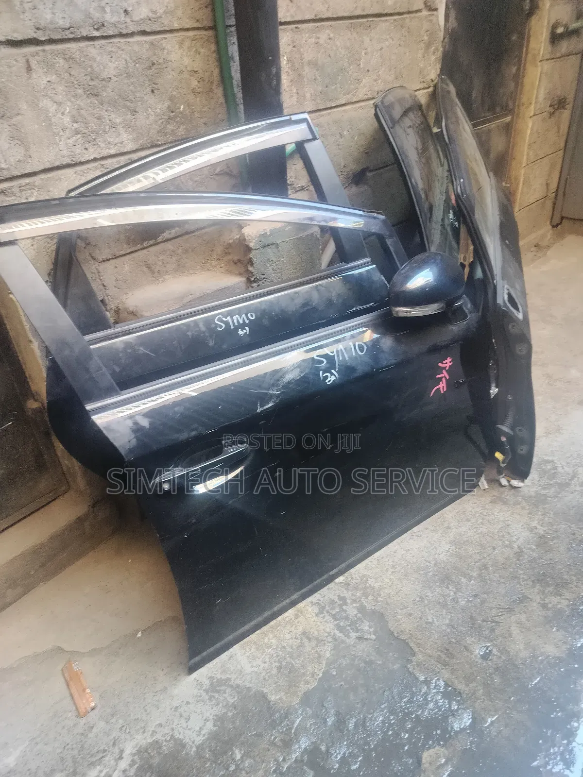 Toyota Prius Hybrid 2012 Door