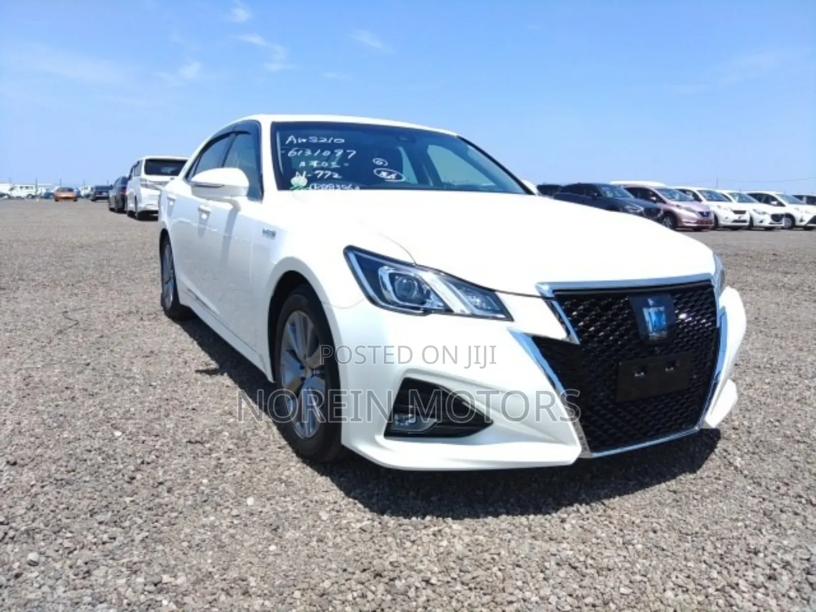 Toyota Crown 2018 White
