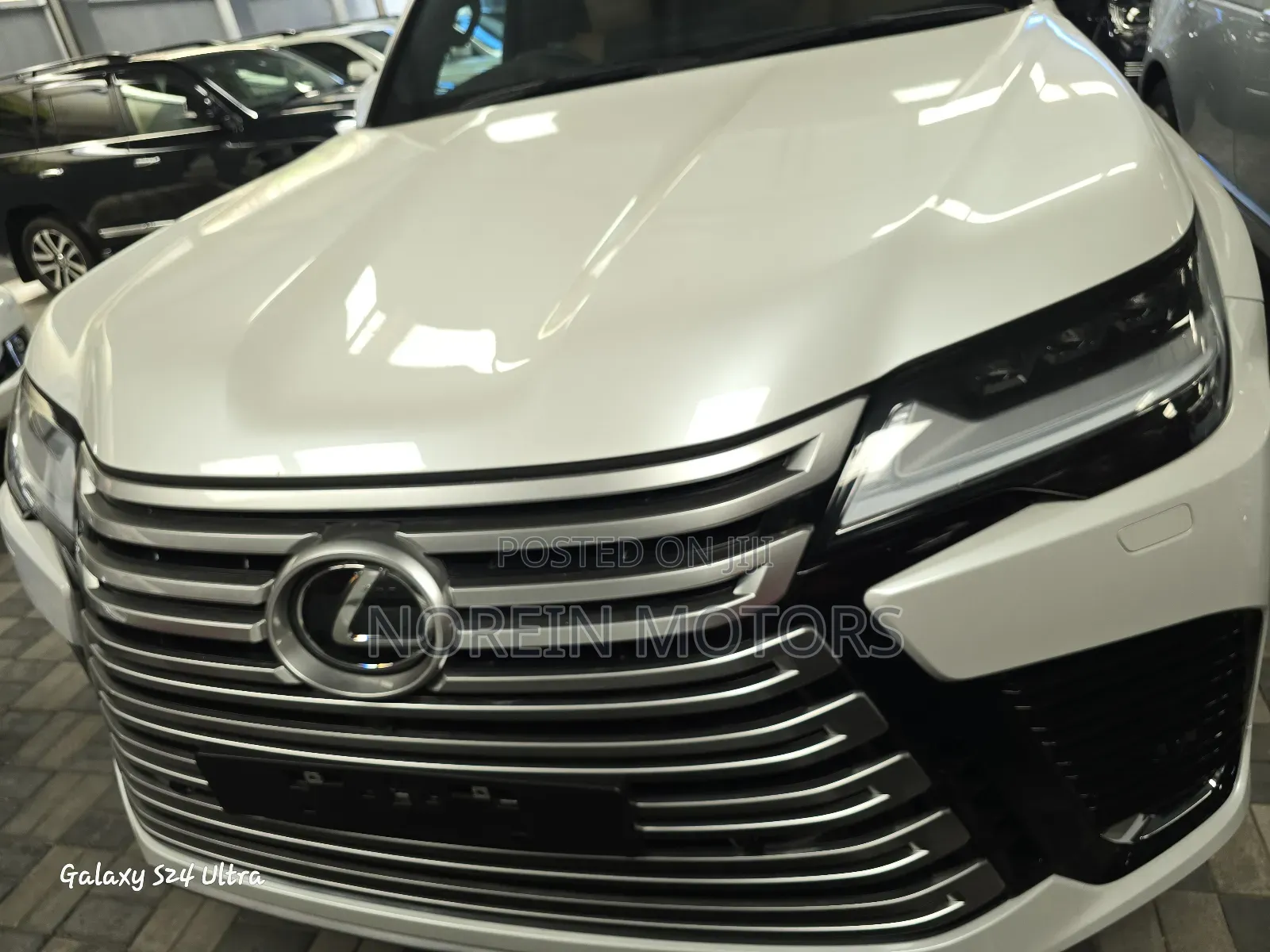 New Lexus LX 2024 Off white