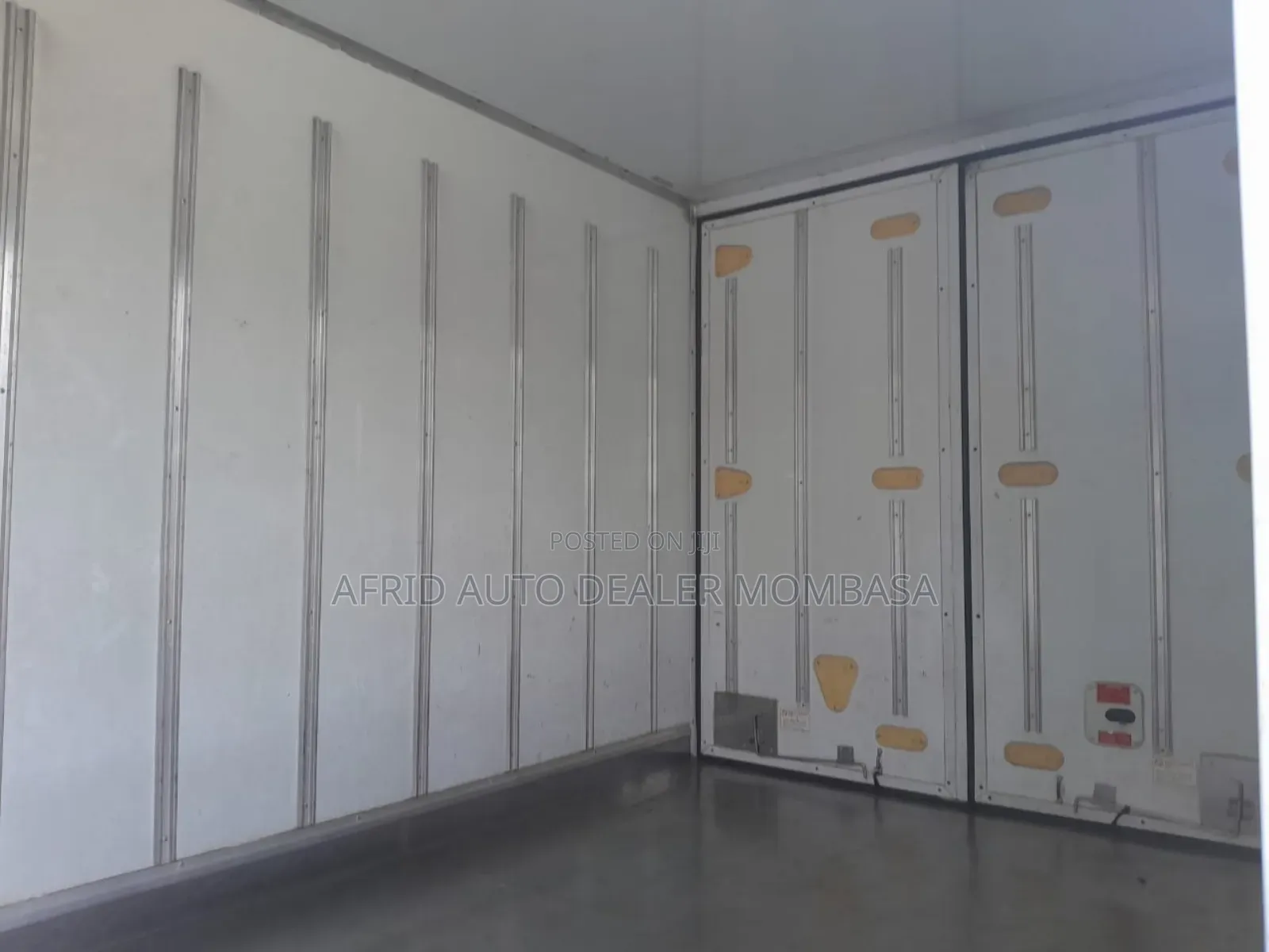 Isuzu Elf Freezer Body 3tonnes
