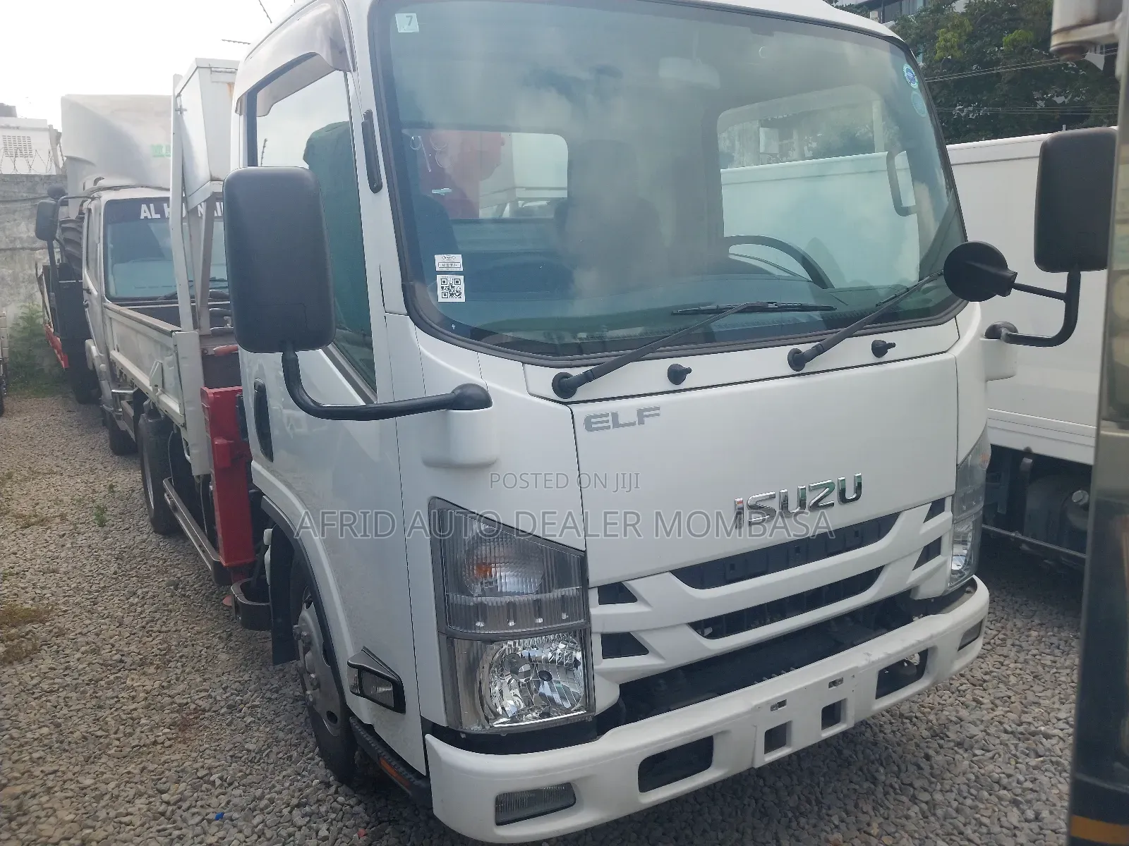 Isuzu Elf With Crane 3tonnes