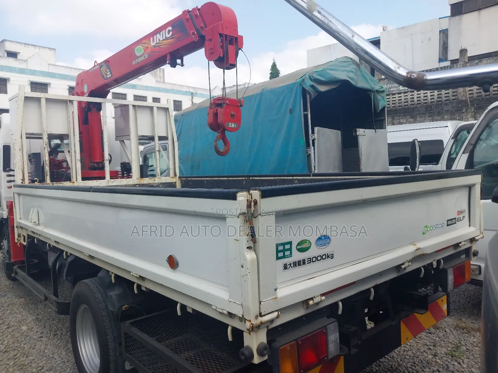 Isuzu Elf With Crane 3tonnes