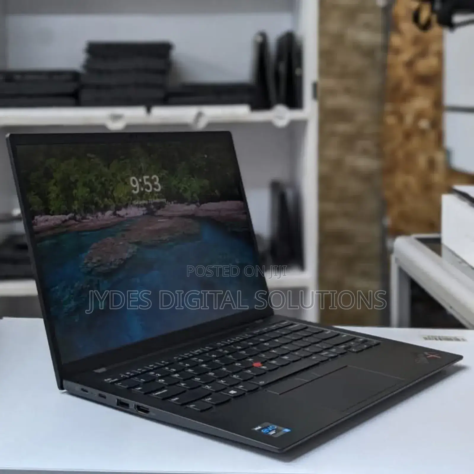 Laptop Lenovo ThinkPad X1 Carbon Gen11 16GB Intel Core I7 SSD 512GB