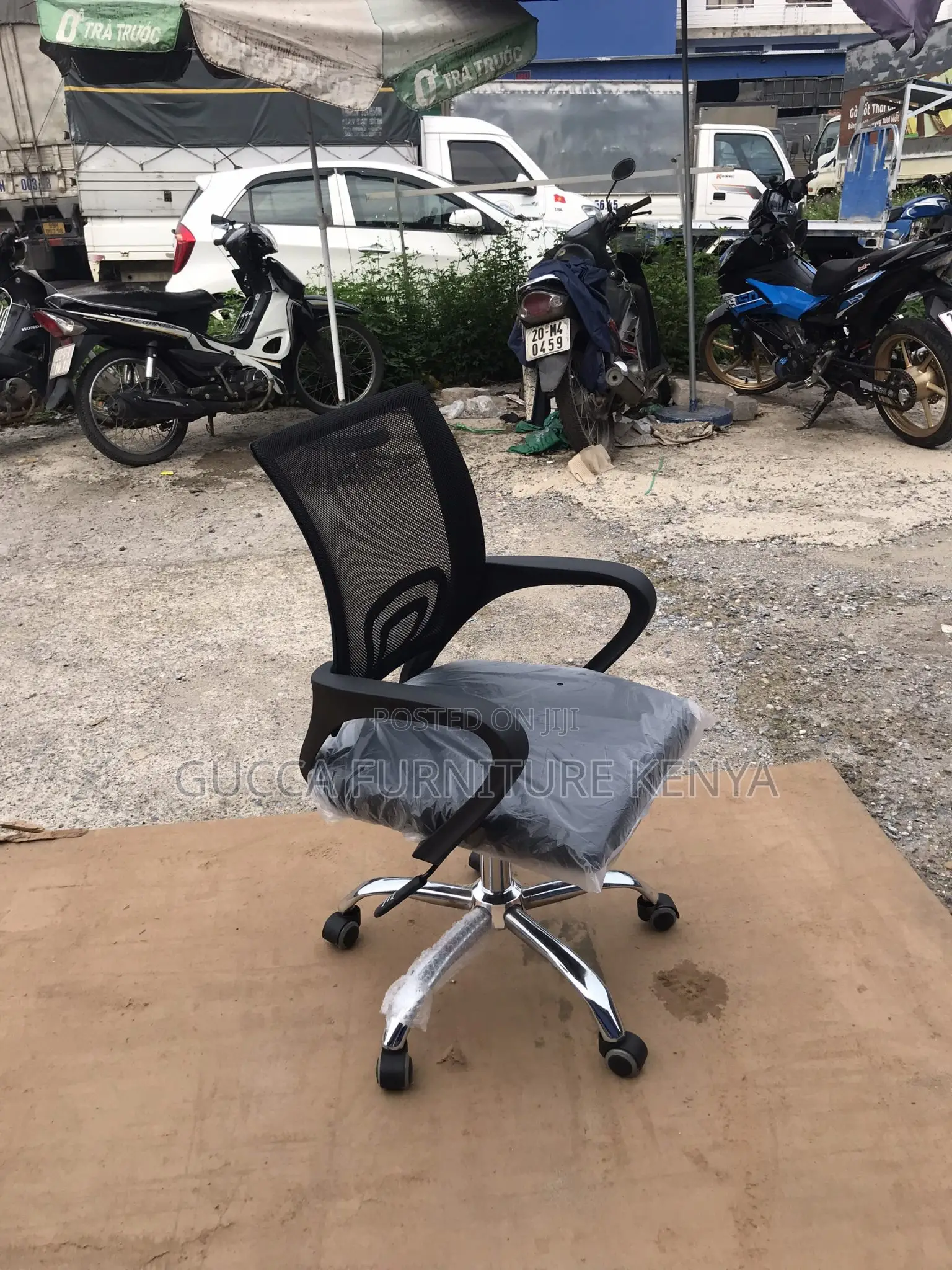 Office Chairs: Simple Swivel Student Office School Chair