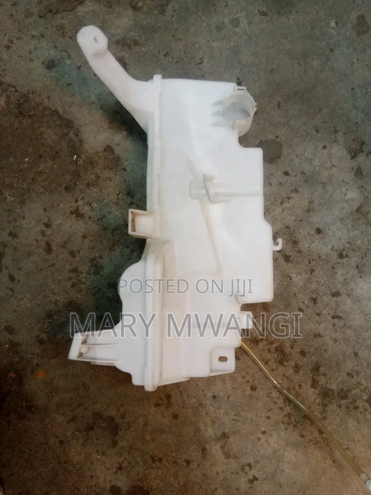 Alto 2014 Washer Bottle at Ksh.5000