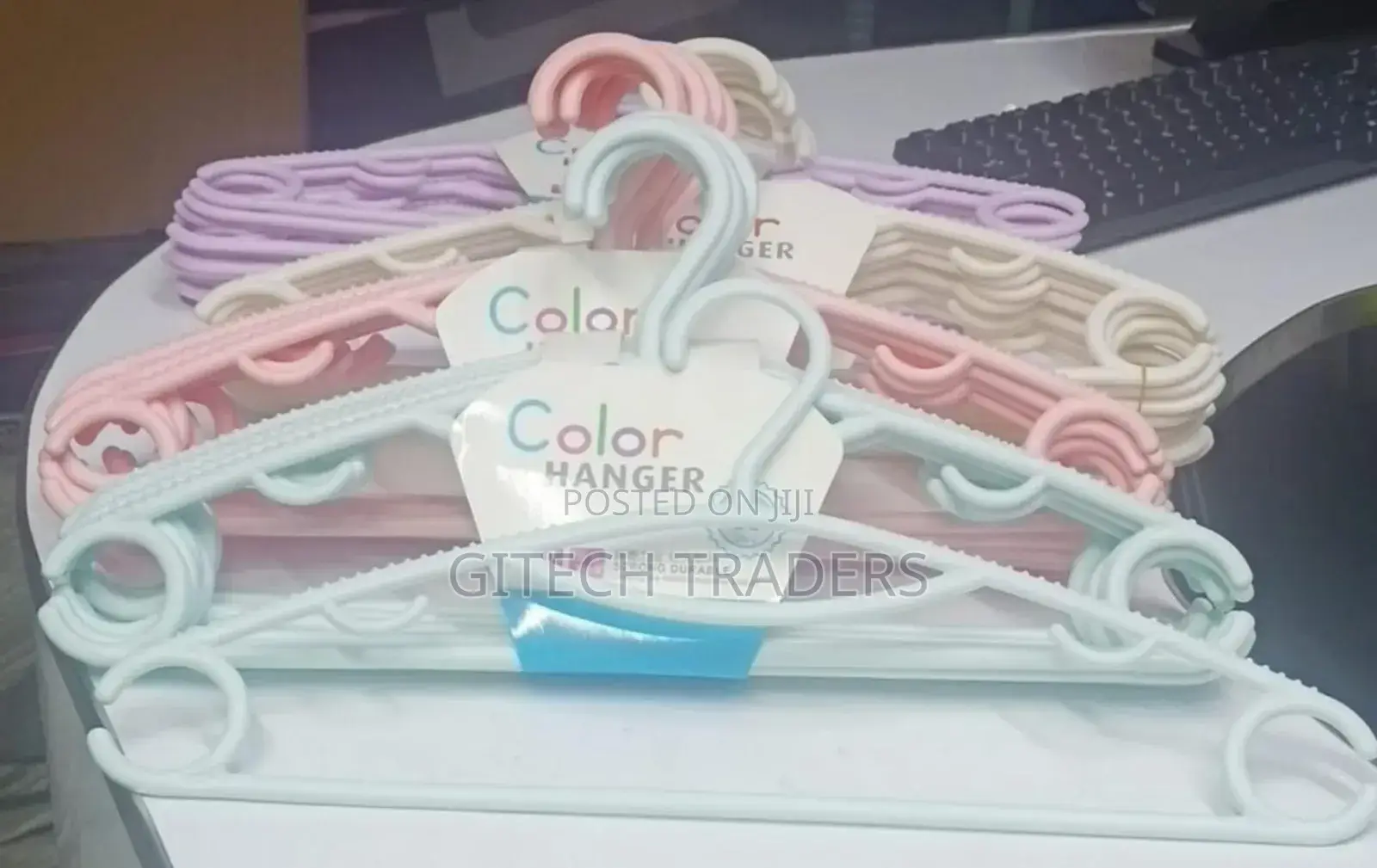 High Quality Plastic Hangers
