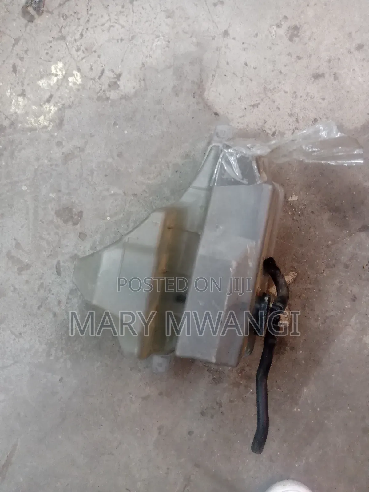 Ex Japan Mazda Axela Washer Bottle