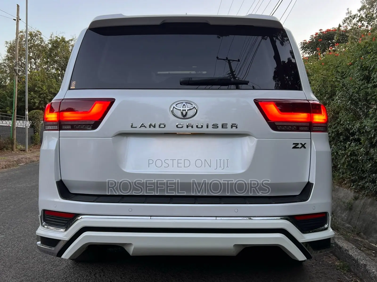 Toyota Land Cruiser 2022 Pearl