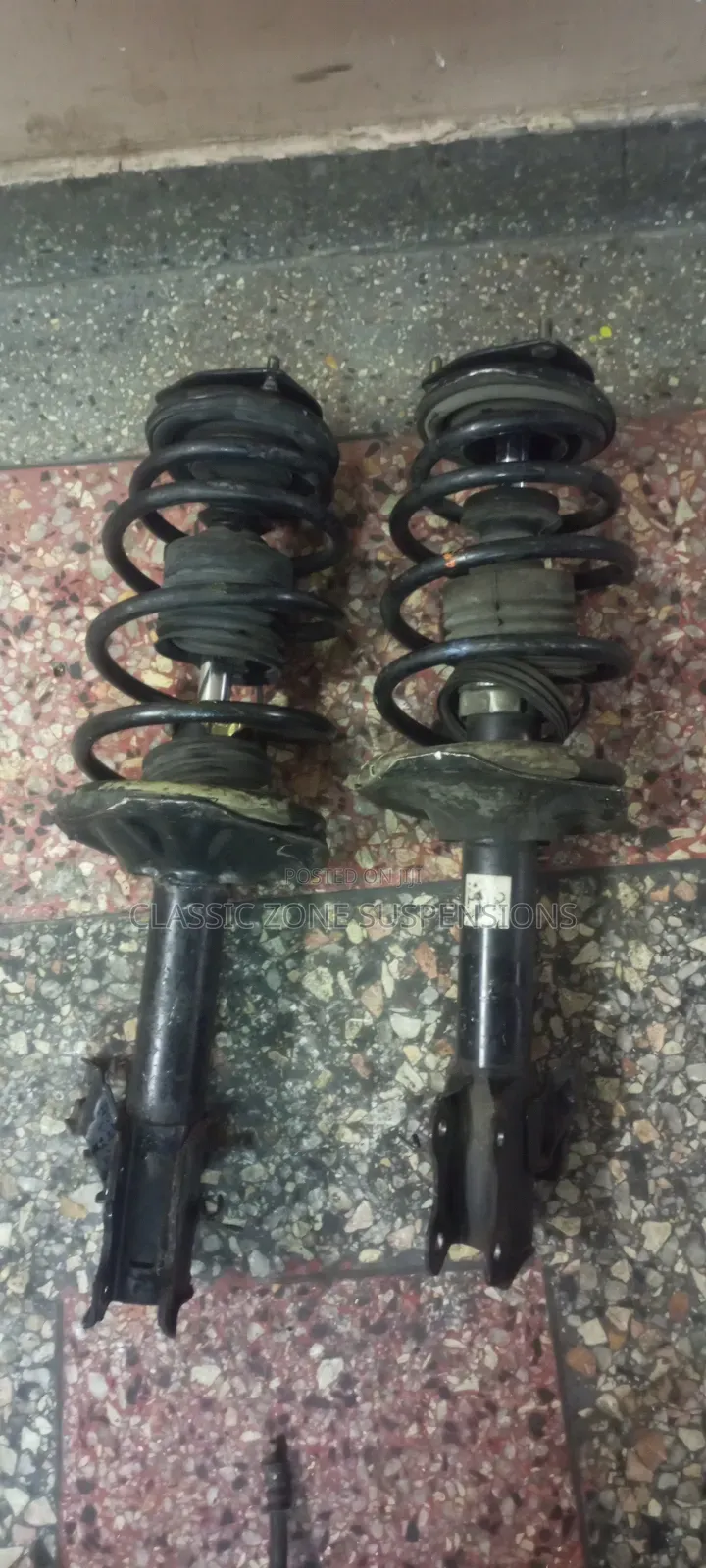 Nissan Sunny B15 Front Shock