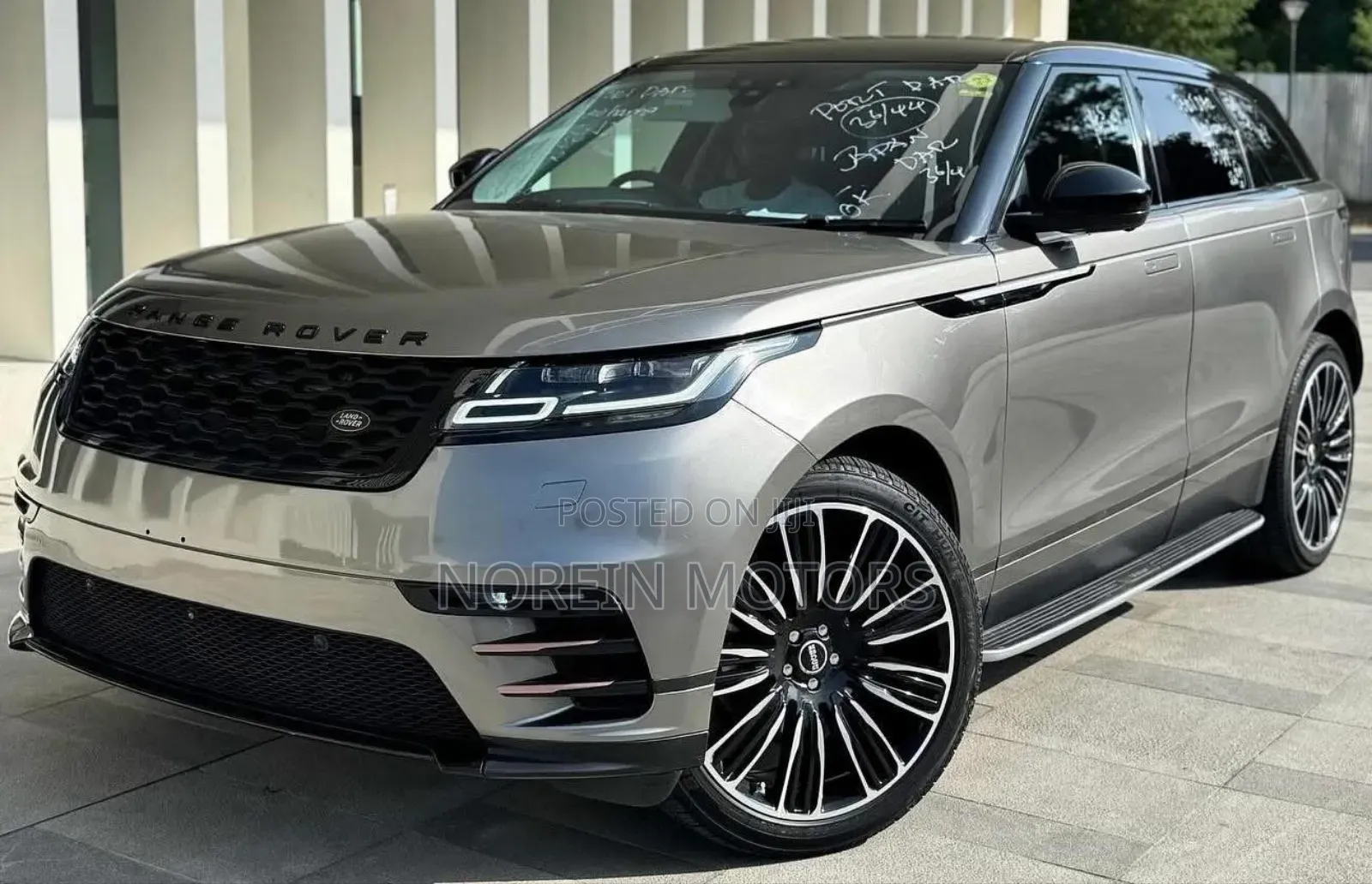 Land Rover Range Rover Velar 2020 Gold