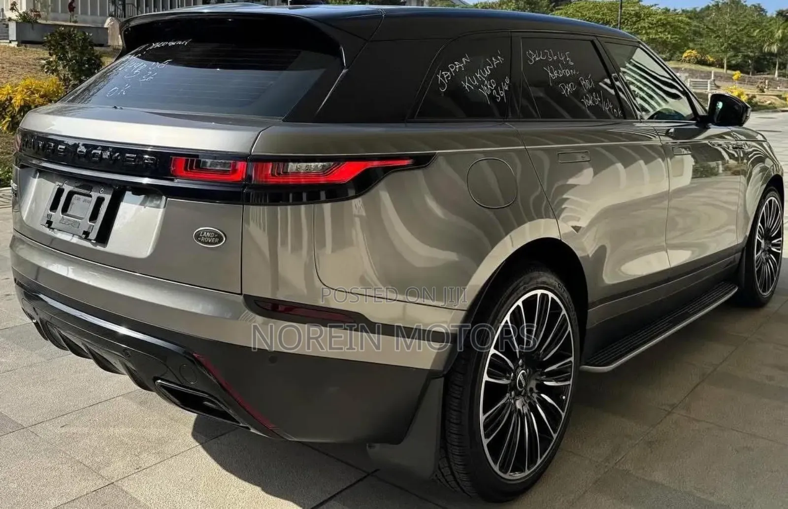 Land Rover Range Rover Velar 2020 Gold