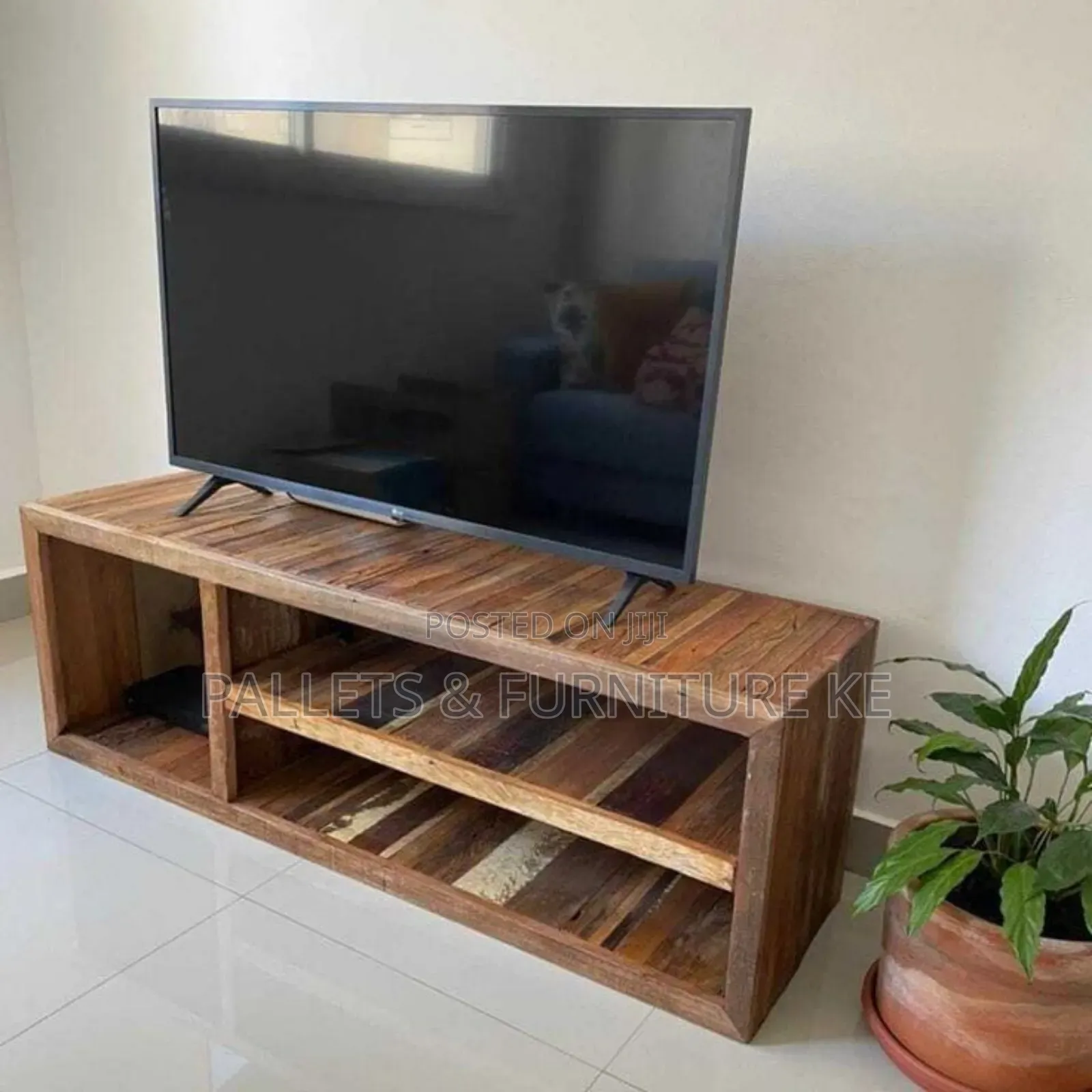 The Urban Media Console
$3