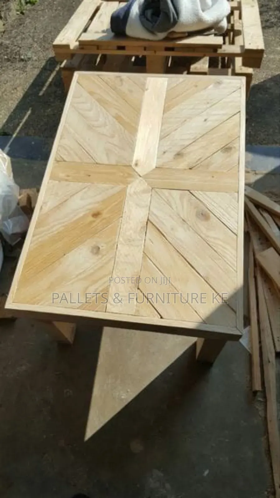 The Manor Table