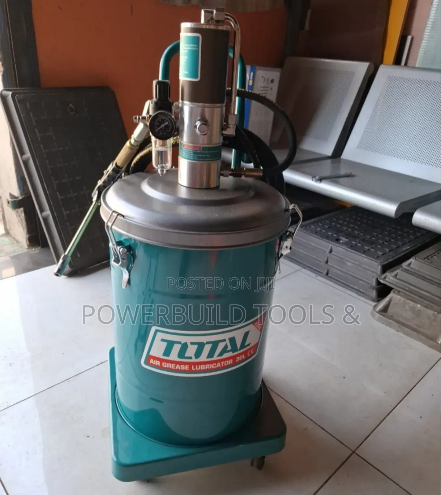 30l Pneumatic/Hydraulic Greasing Bucket