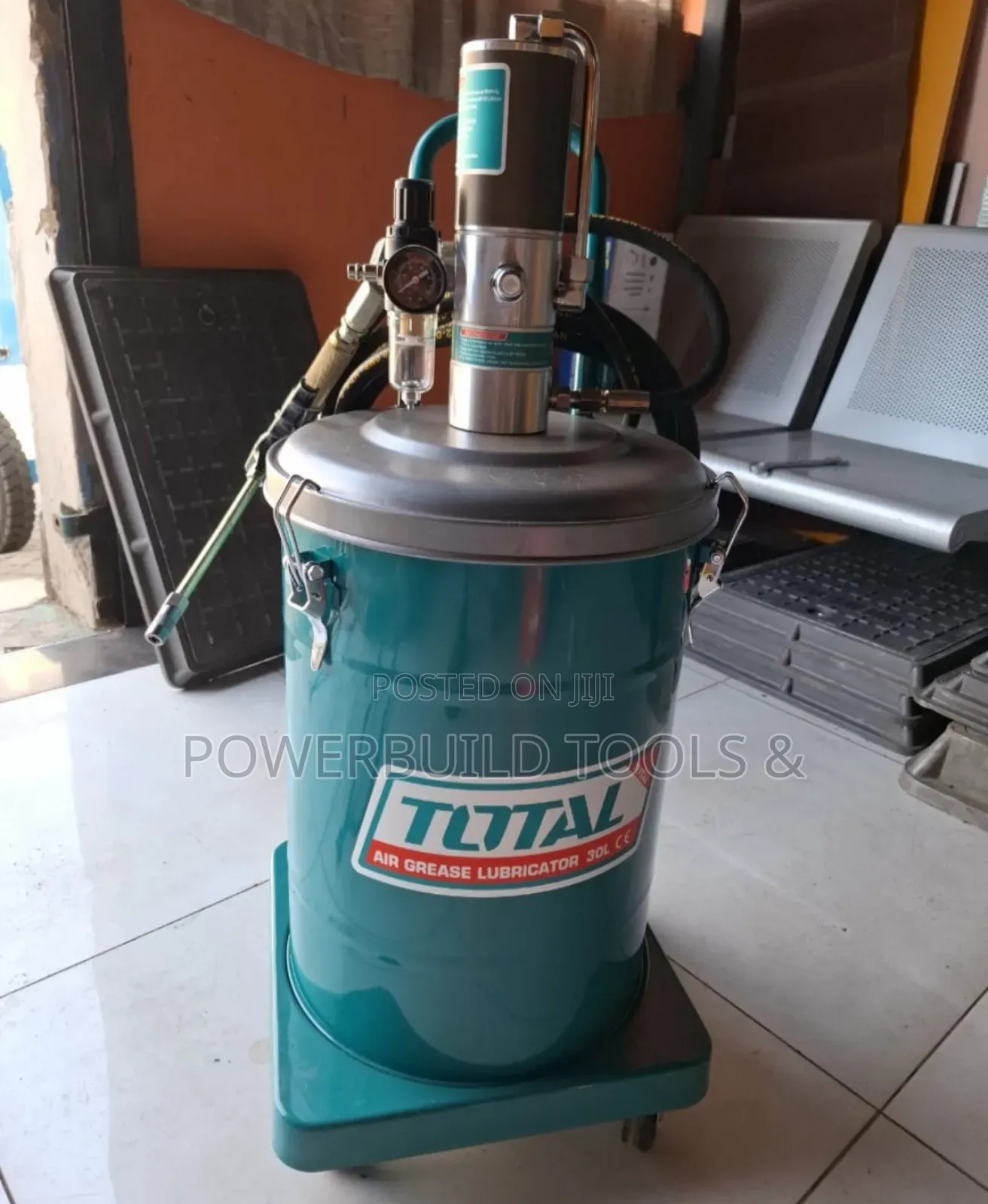 30l Pneumatic/Hydraulic Greasing Bucket