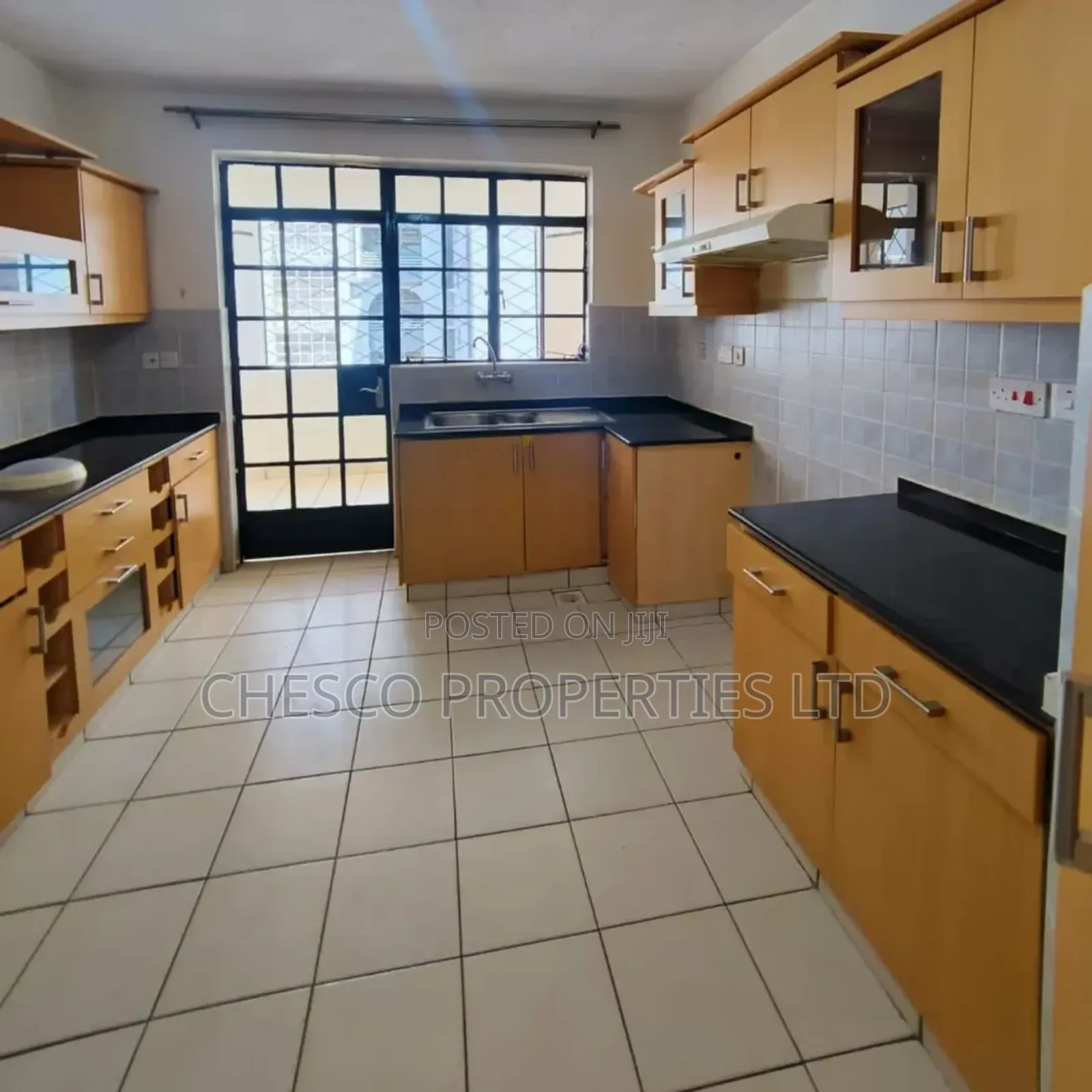 3bdrm Apartment in Oledume Rd, Kilimani for rent