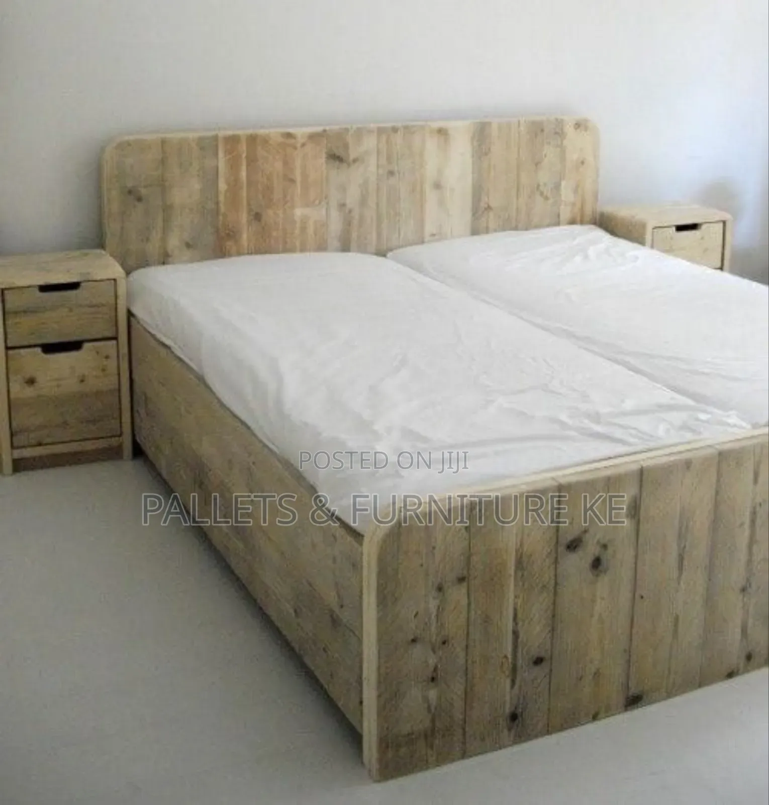 Vault-frame Bed/Platform Bed