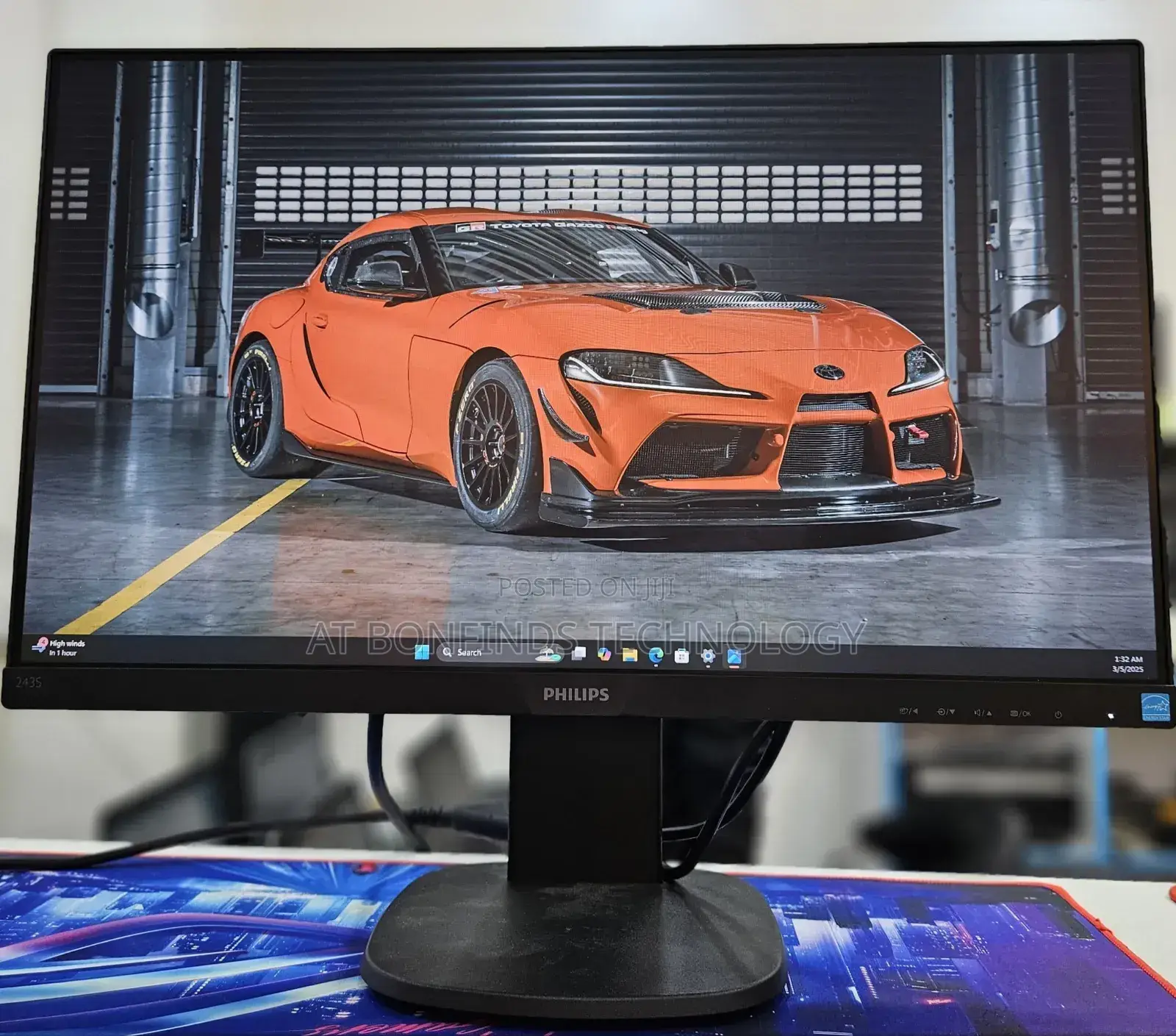 Phillips E243s7e Monitor
24 Inch Full Hd