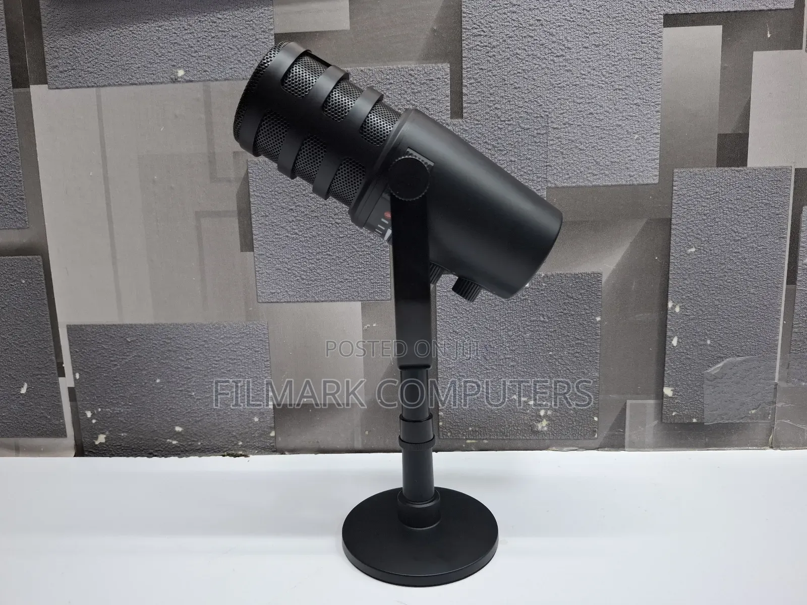 Podcast Microphone With Desktop Stand