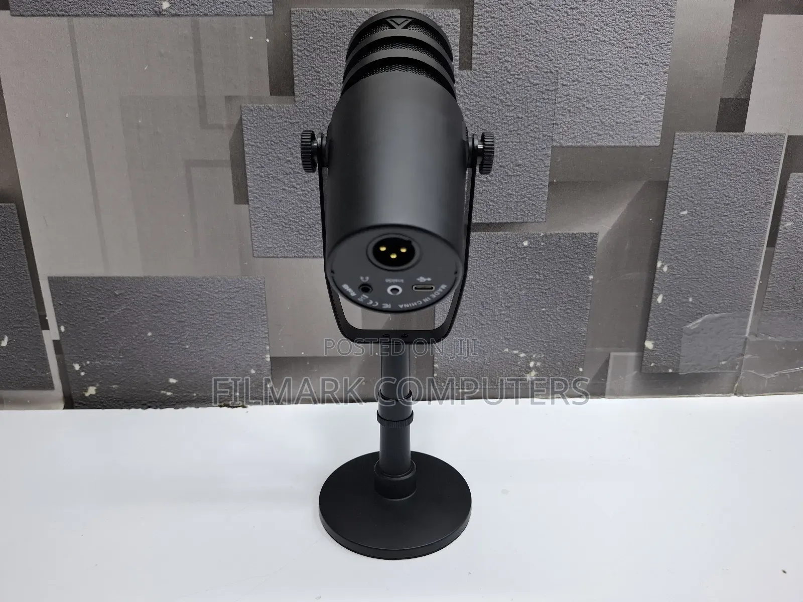 Podcast Microphone With Desktop Stand
