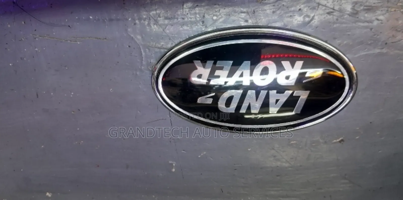 Land Rover Logo