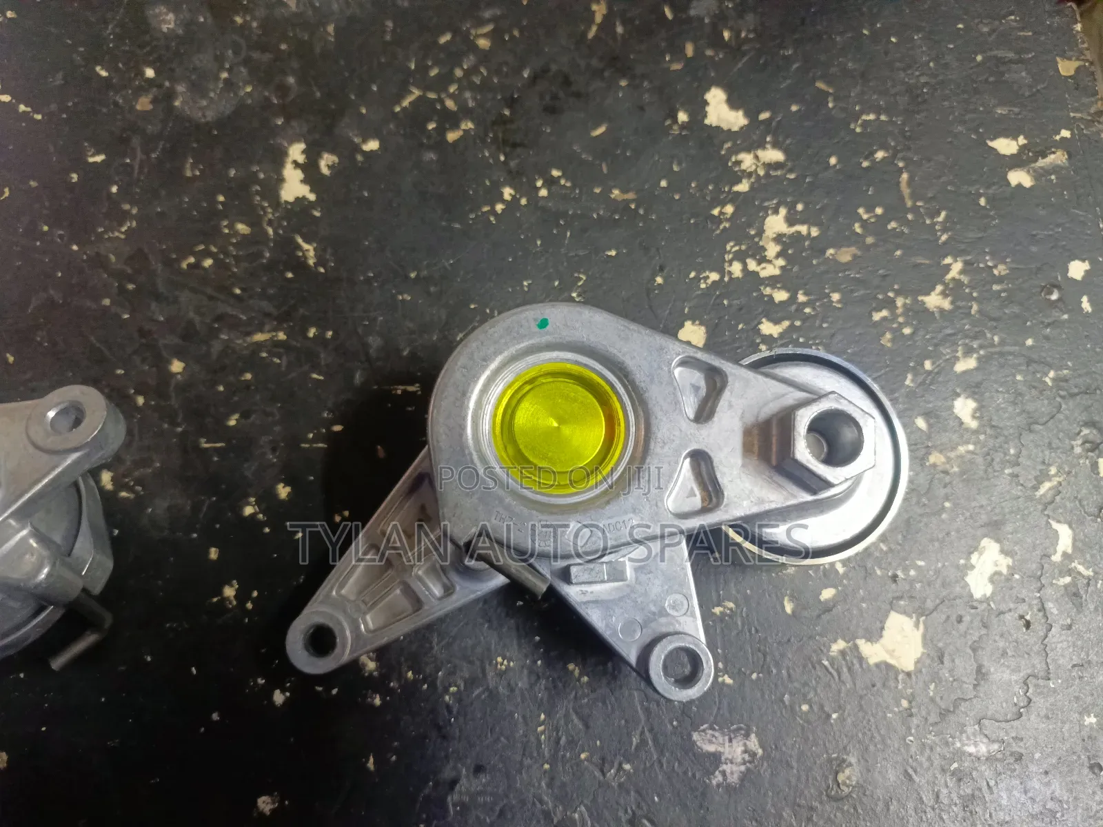 Tensioner Suzuki Ro6a