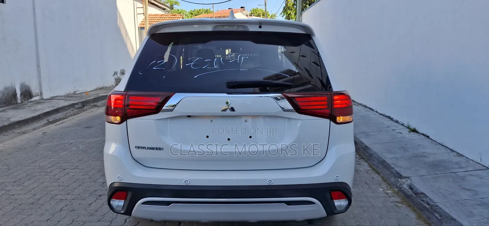 Mitsubishi Outlander SEL AWC 2019 White
