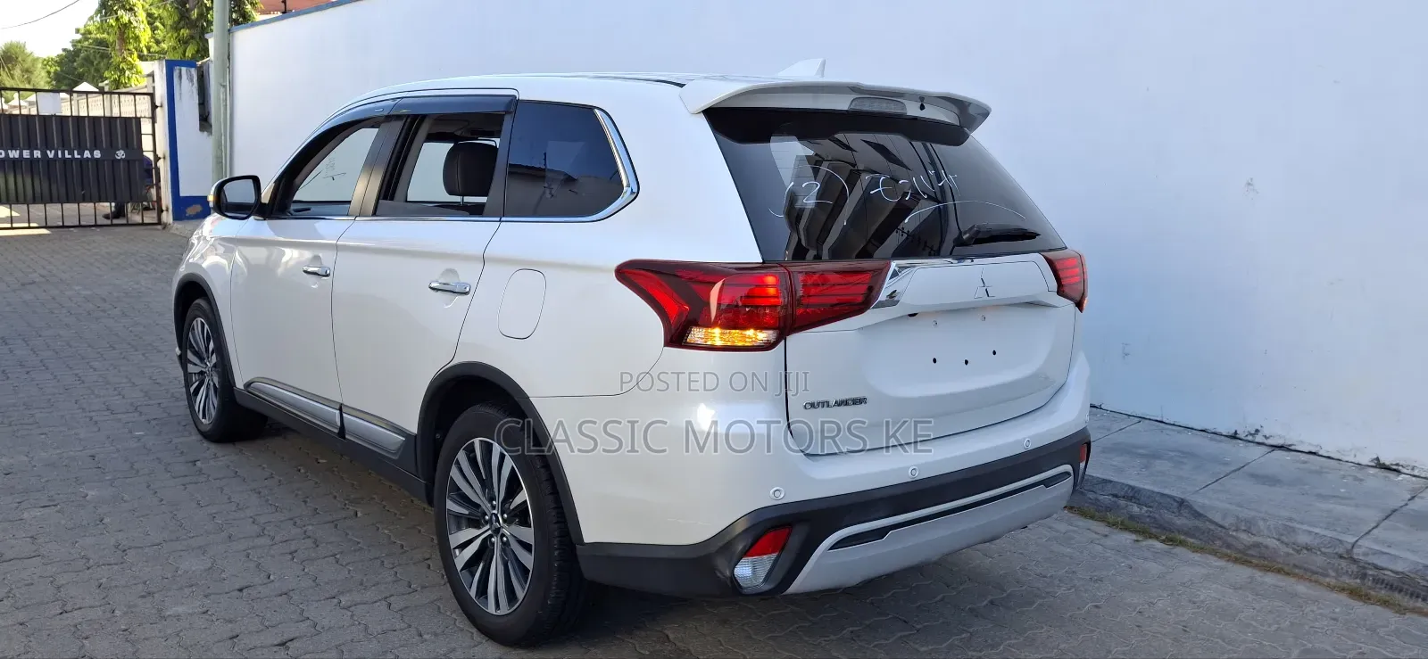 Mitsubishi Outlander SEL AWC 2019 White