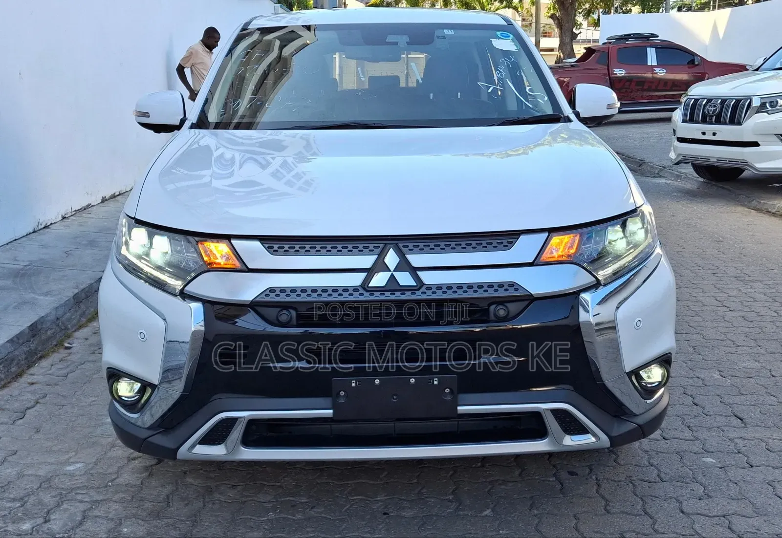 Mitsubishi Outlander SEL AWC 2019 White