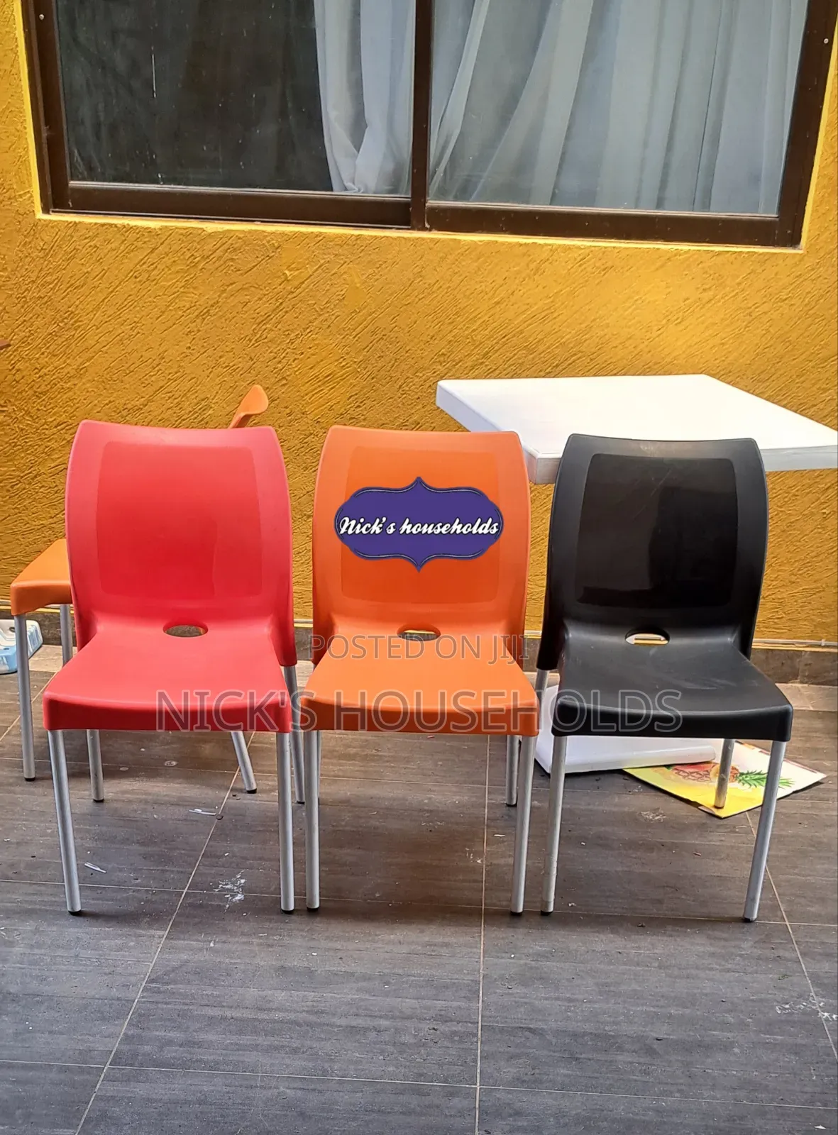 3 Colour's Plastic Chairs, Plastic Chairs of MTL Legs