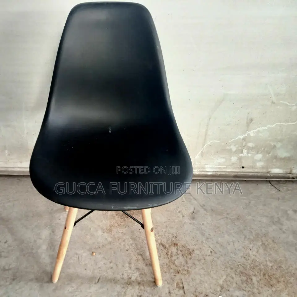 Home Chairs: Simple Plastic Home Office Coffee Chair