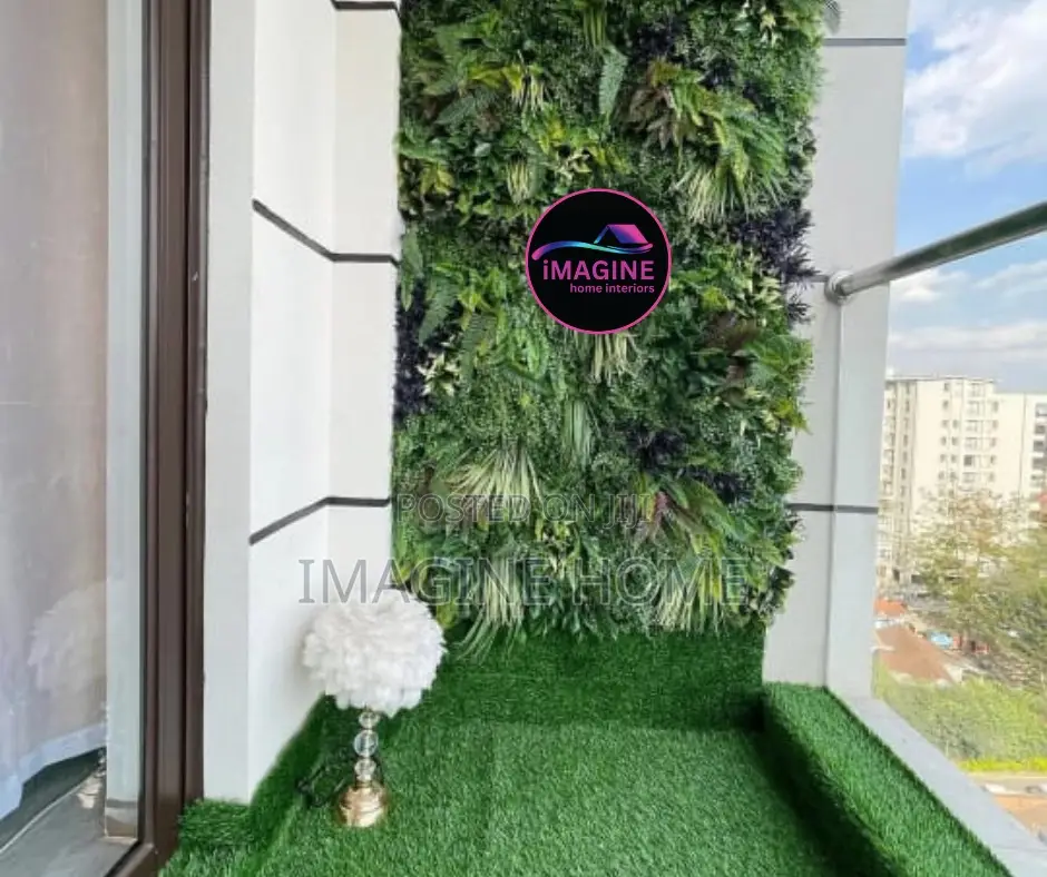 Wall Balcony With Wall Hedges and Grass Carpet Floor Decor