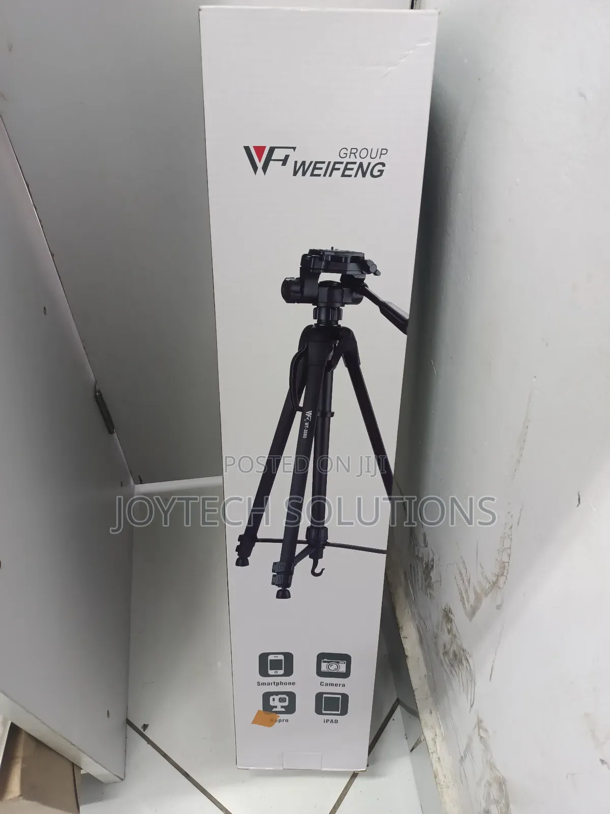 Light Weight Weifeng Wt-3560 Tripod.