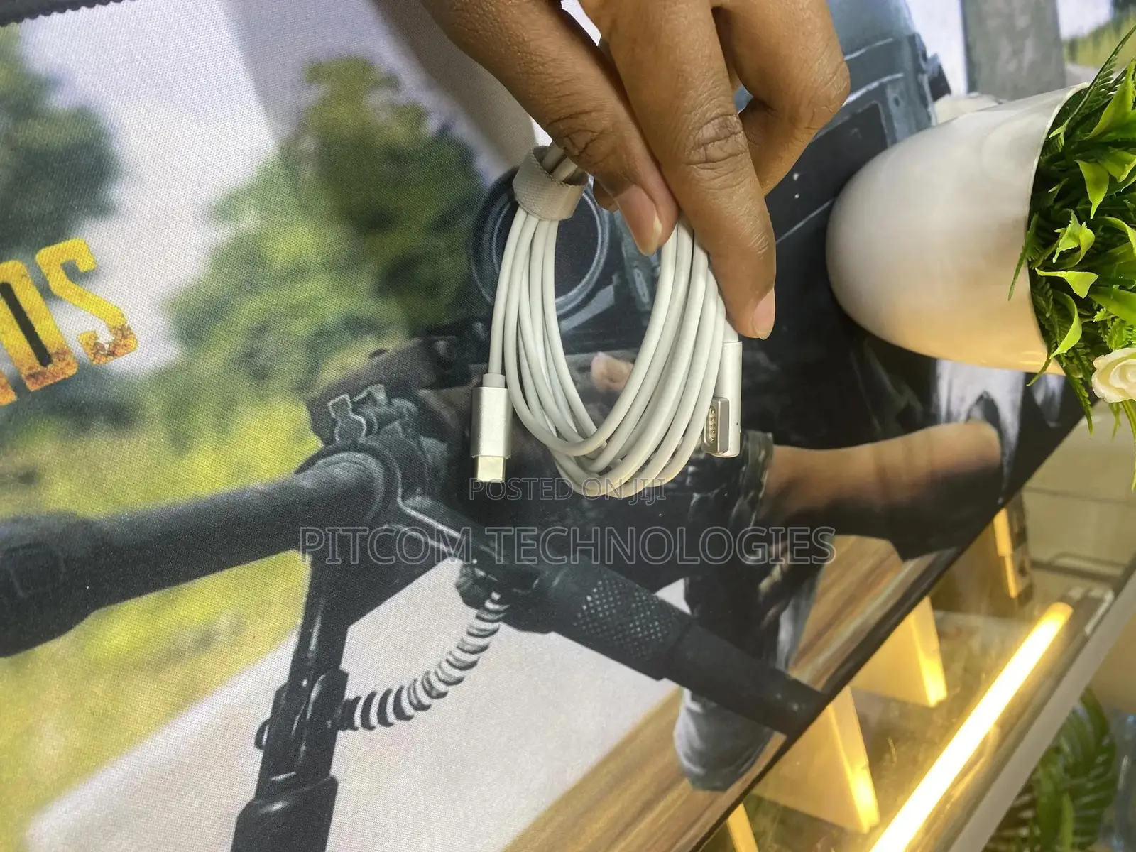 Type-C to Magsafe 1 Cable