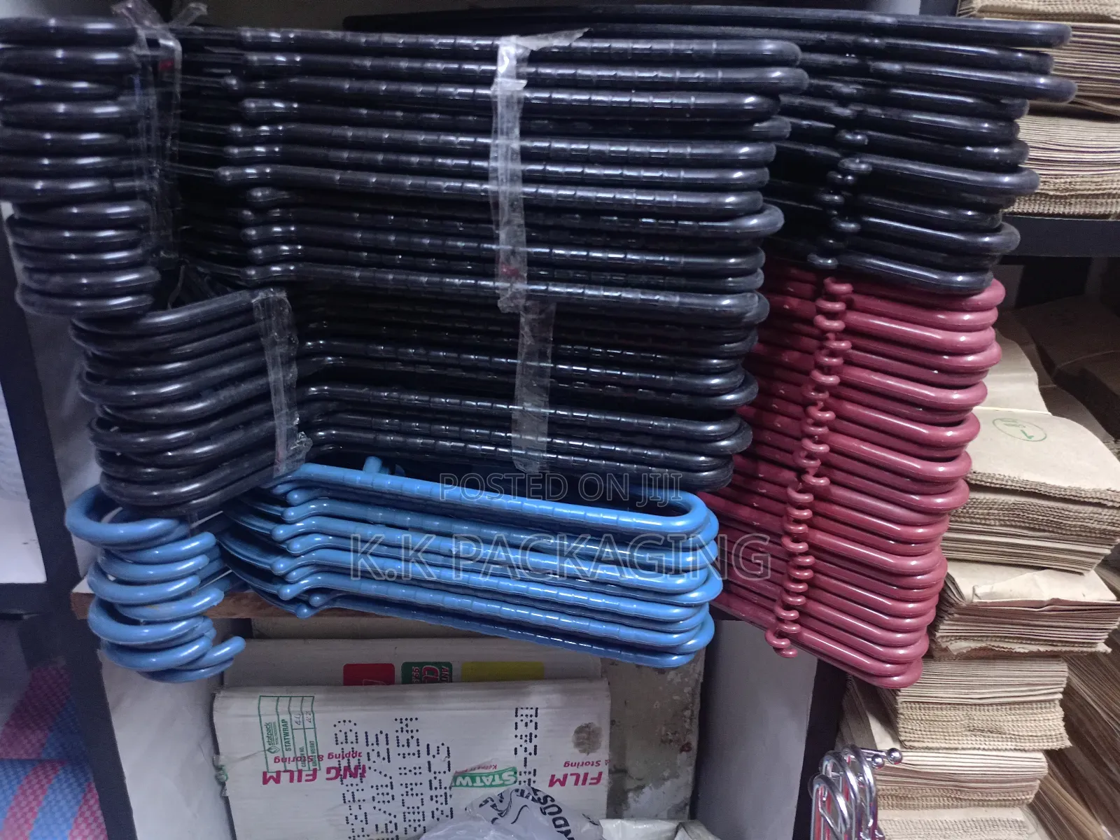 Strong and Durable Hangers 120pcs at 1900