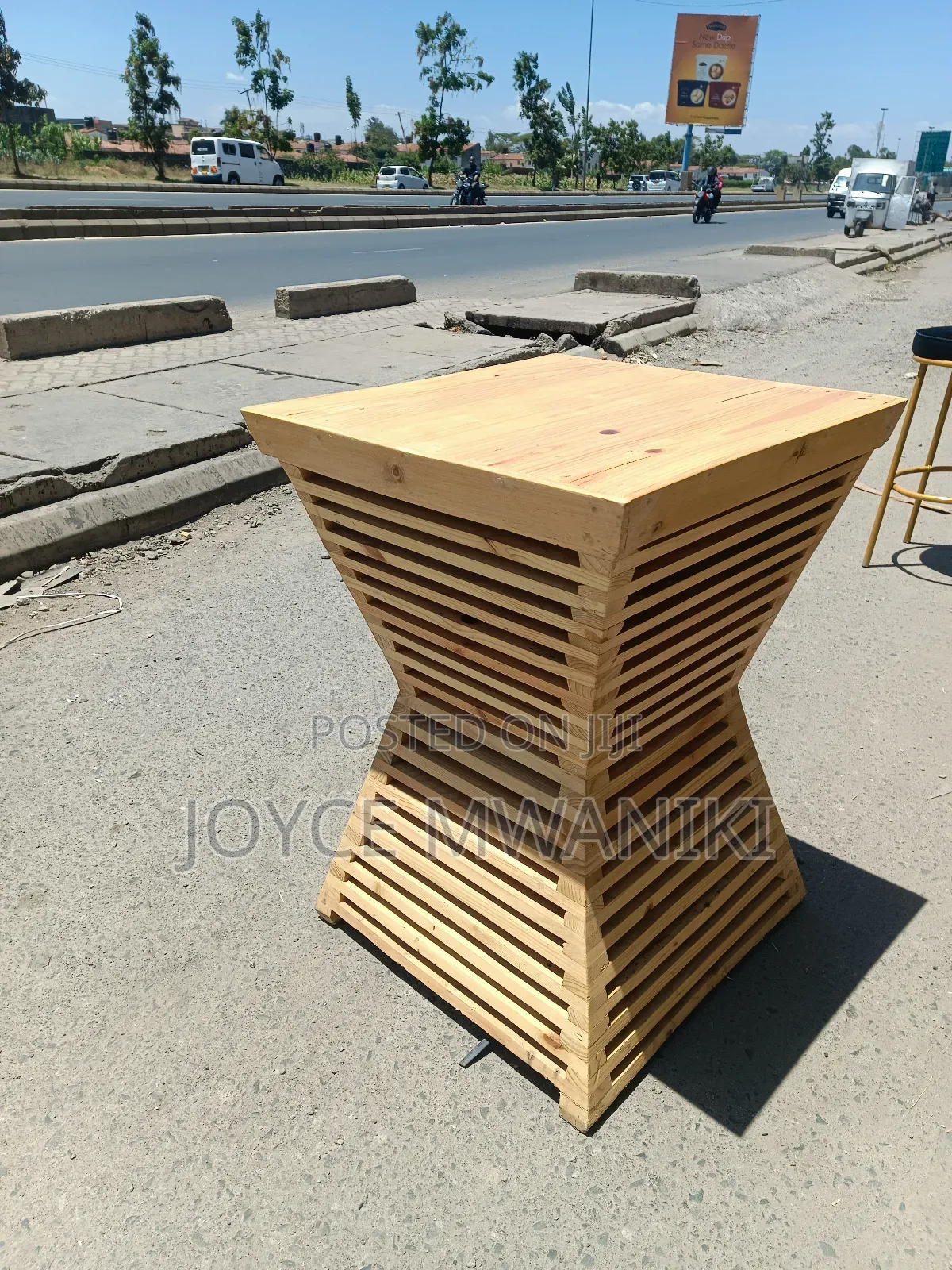 Pallet High Bar Table 