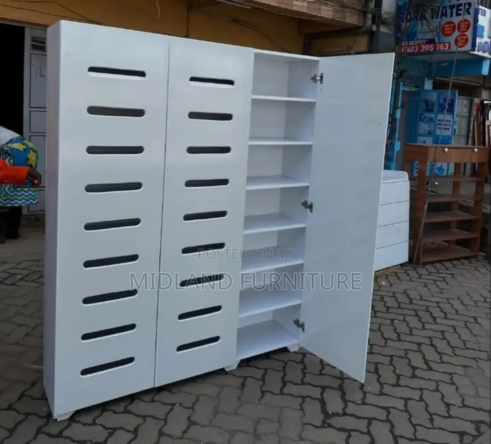 Shoe Rack With 3 Doors.