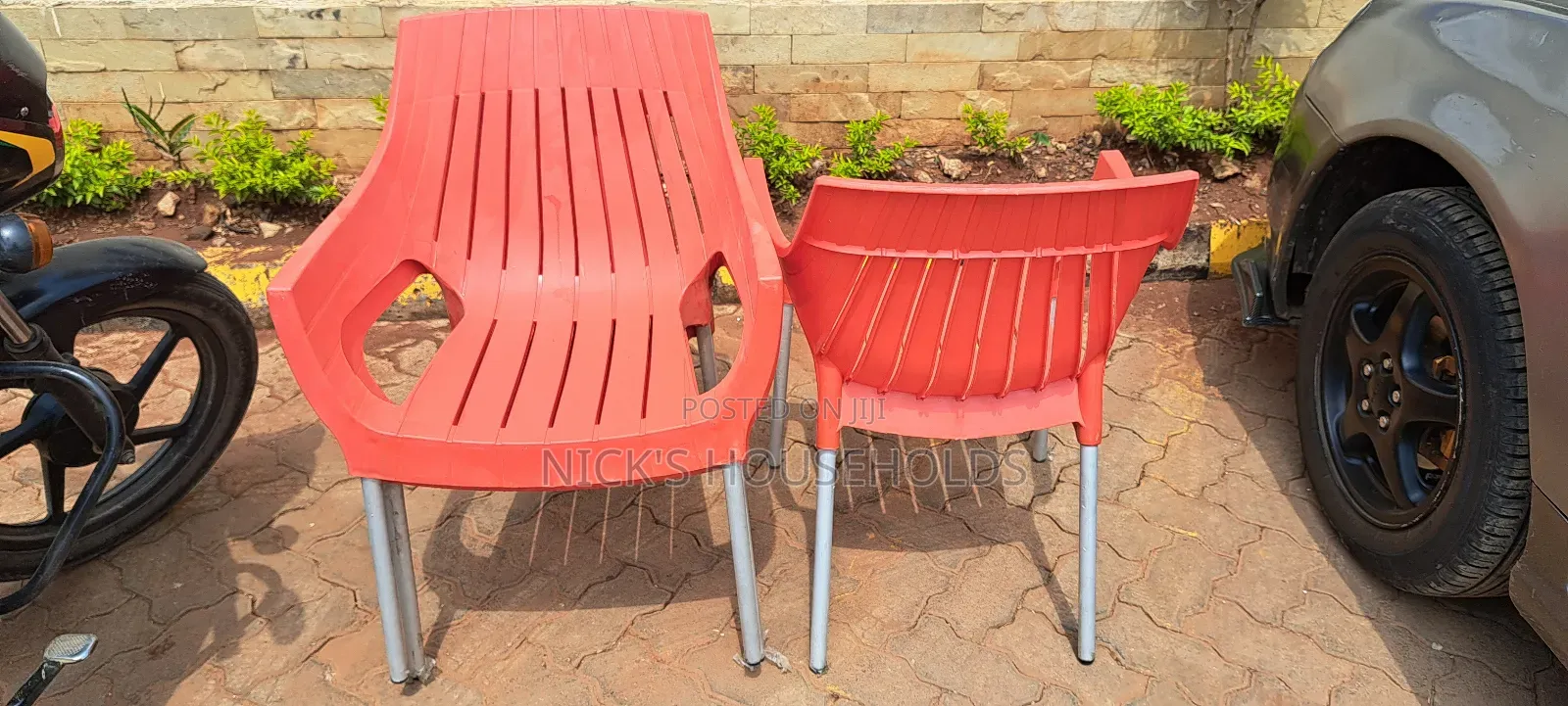 Extra Large Plastic Chairs