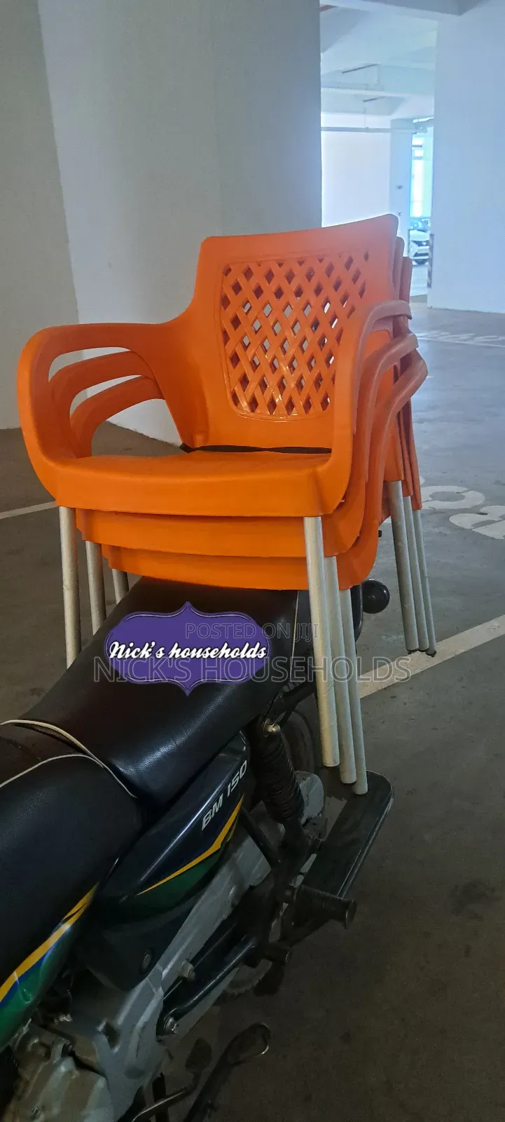 Balcony Plastic Chairs With Metal Tubing Legs and Armrest