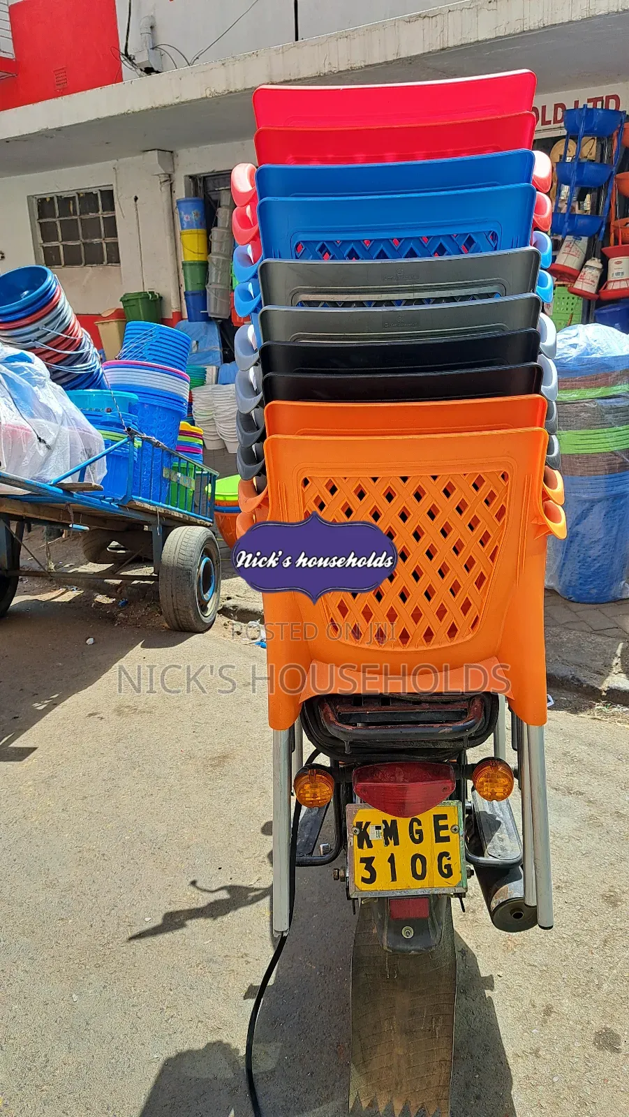 Arms Plastic Chairs With Strong Chrome Legs