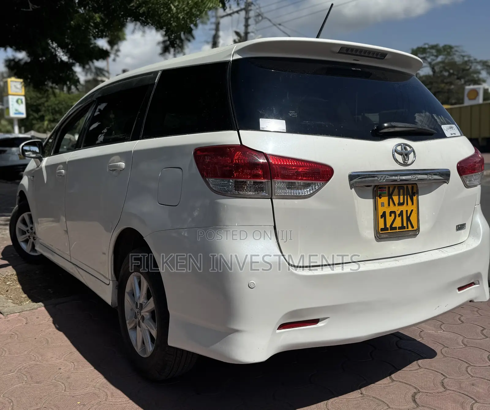 Toyota Wish 2012 White