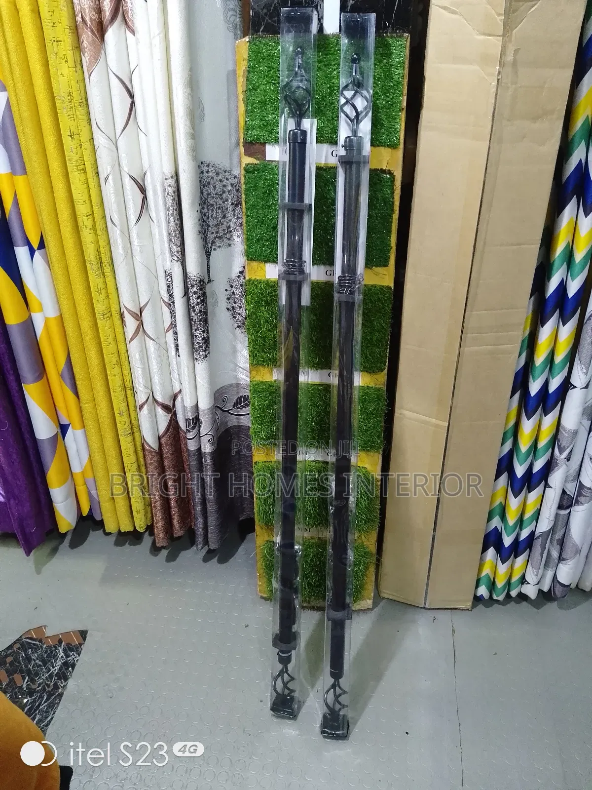 2m Black Single Rod Available